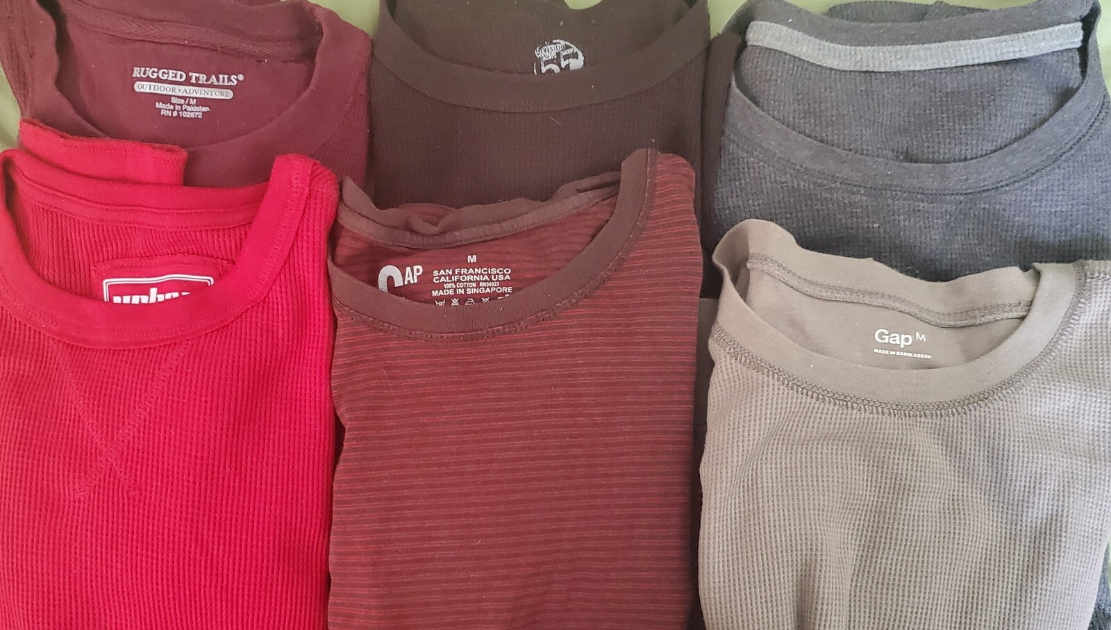 Lot (6) Men’s Med LongSleeve TShirts (5Thermal, 1Reg): GAP, RuggedTrails,Etc