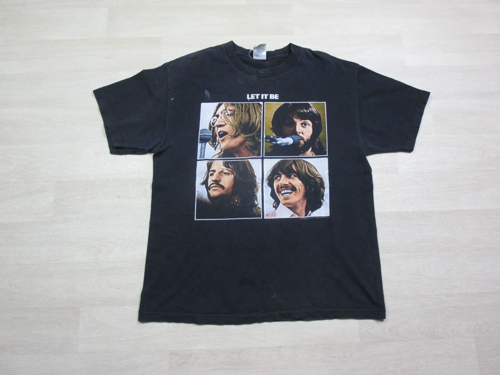 Vintage The Beatles Band “Let It Be” Apple Music (L) T-Shirt John Lenon Pop