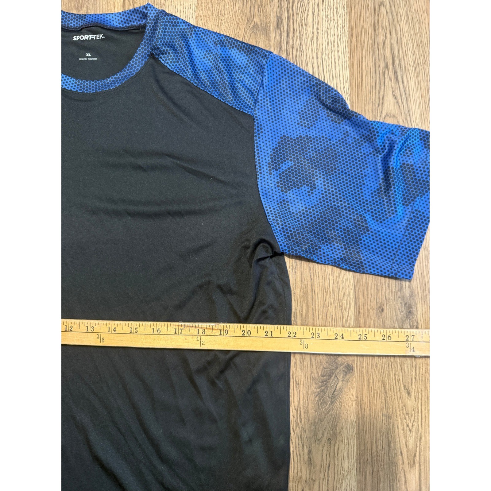Sport-Tek Short Sleeve T-Shirt Mens XL Black Adult Camo Hex Raglan Excellent
