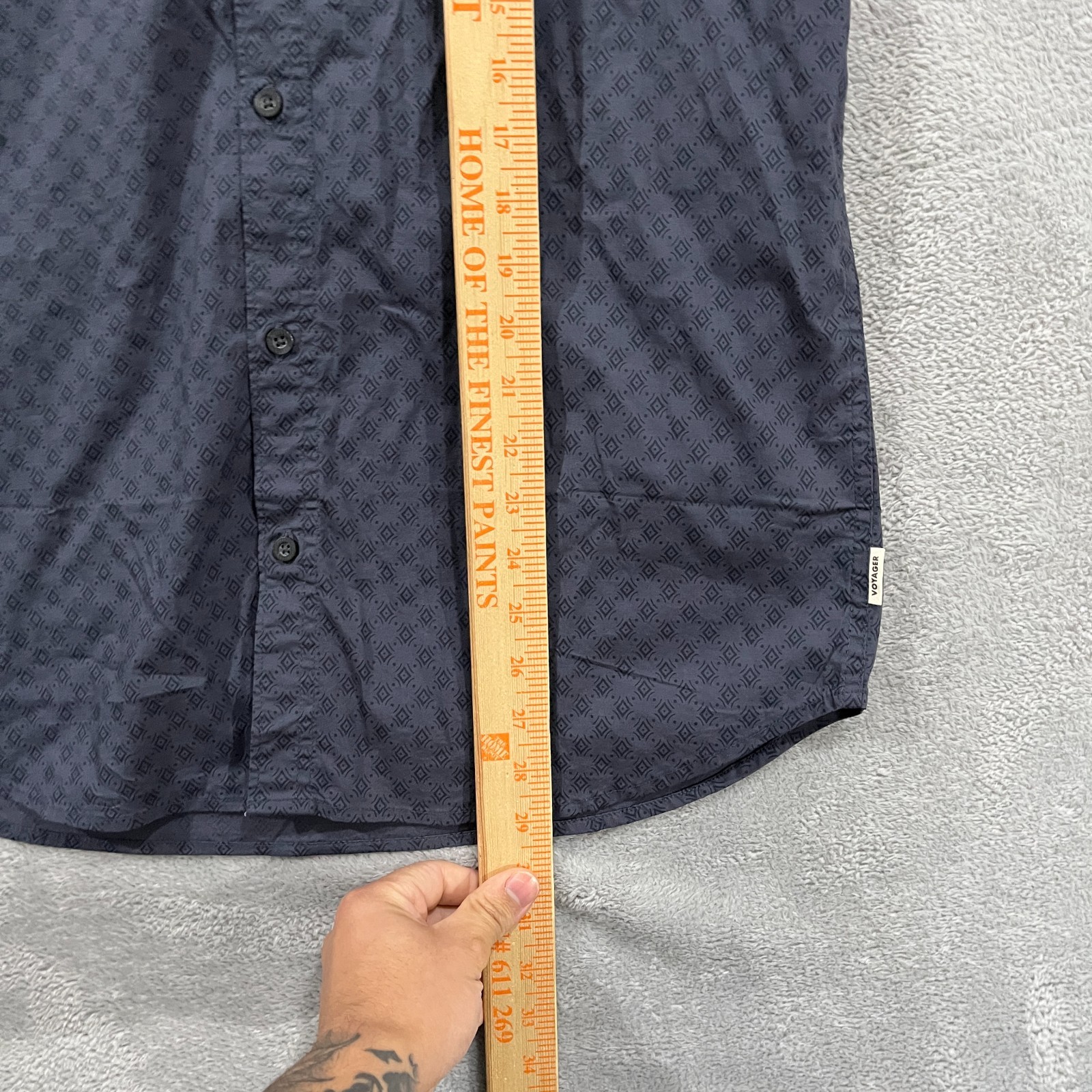 Voyager Shirt Mens Medium Button Up Short Sleeve Geometric Ombre Blue Preppy