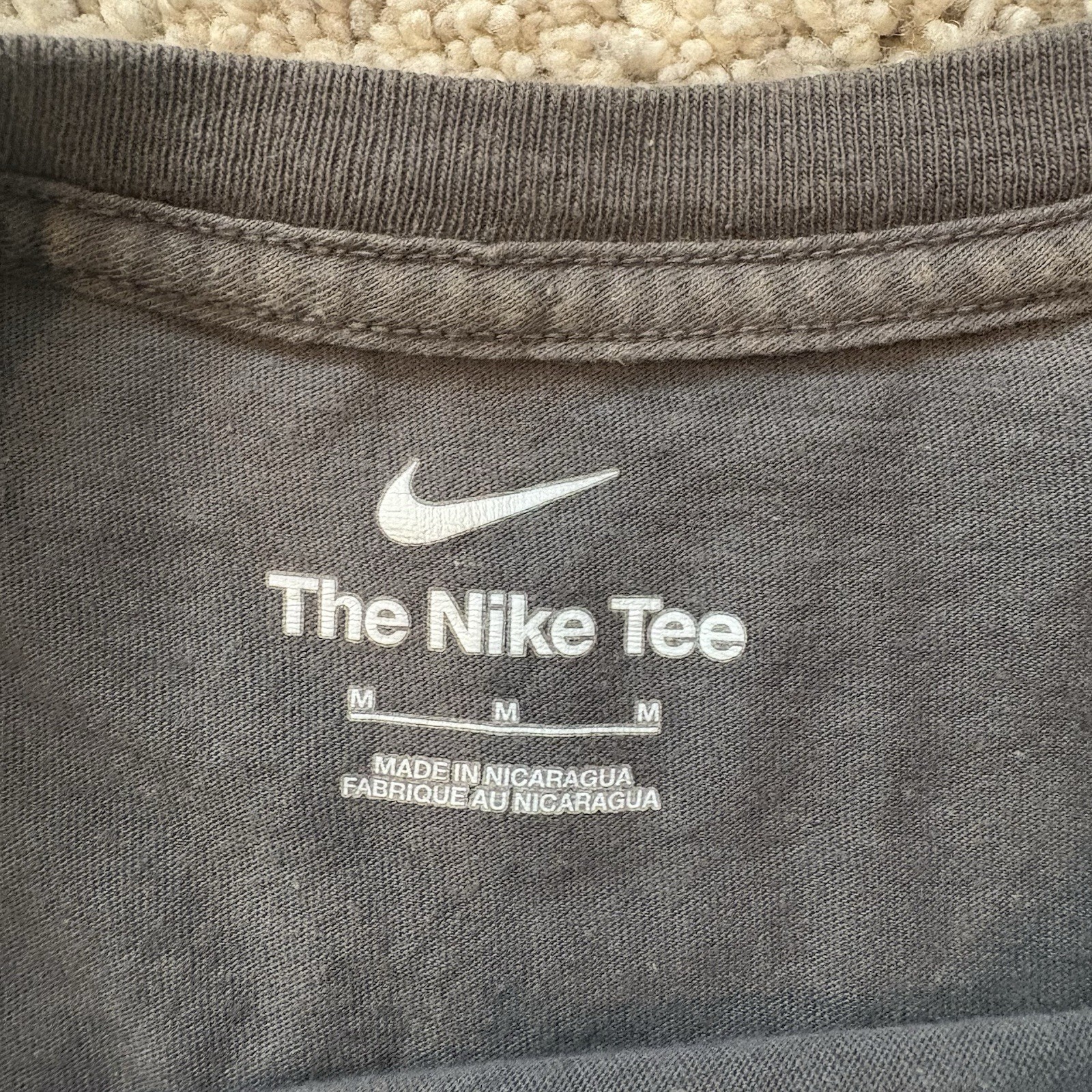 Nike Air Men’s Athletic T-Shirt Size M Blocked Logo Gym Graphic