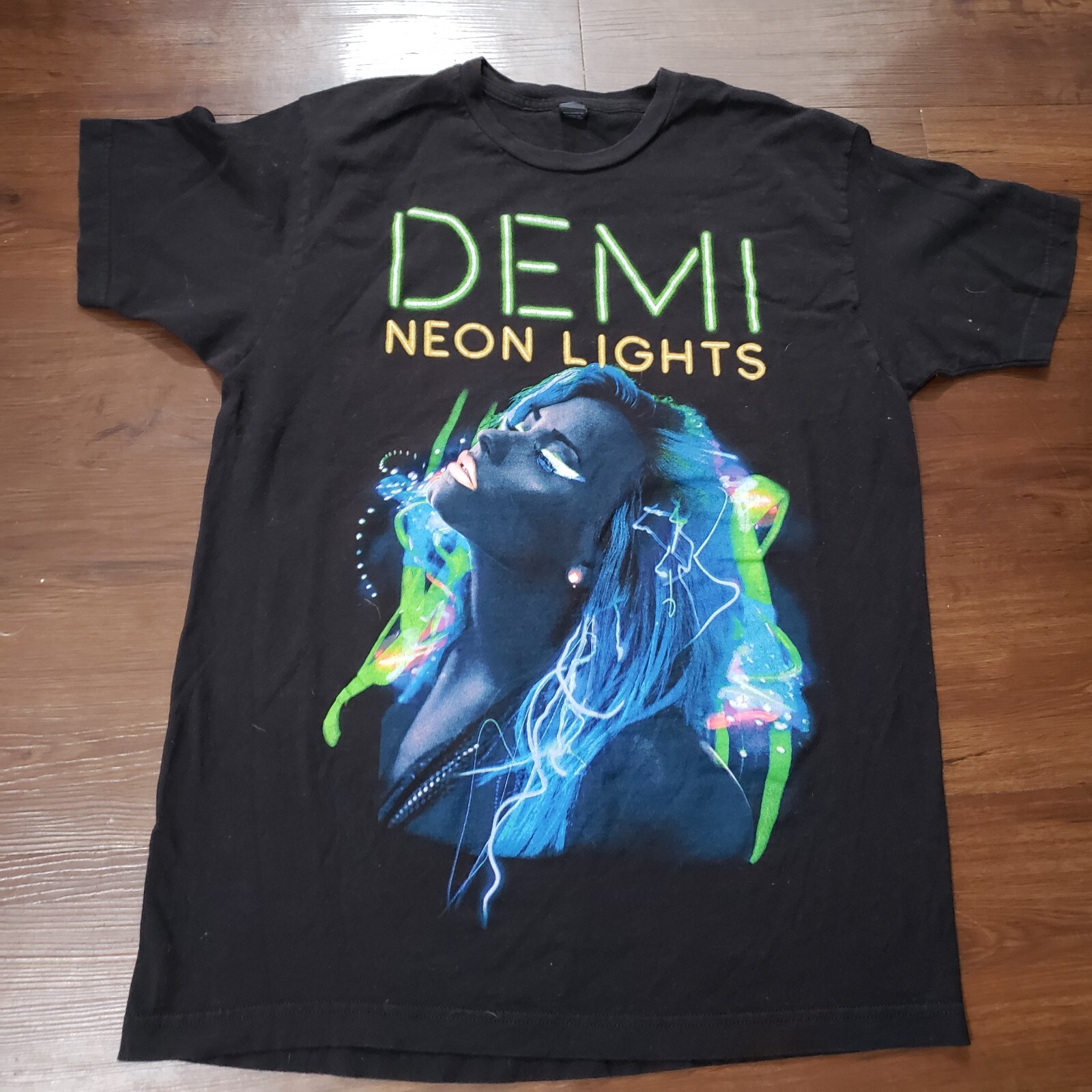 Demi Lovato 2014 Neon Lights Tour Graphic T Shirt Mens Size Large Black