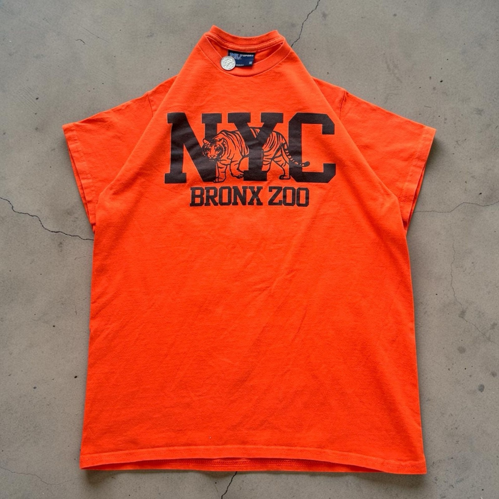 Vintage MV Sport Bronx Zoo NYC Tiger Graphic T-Shirt