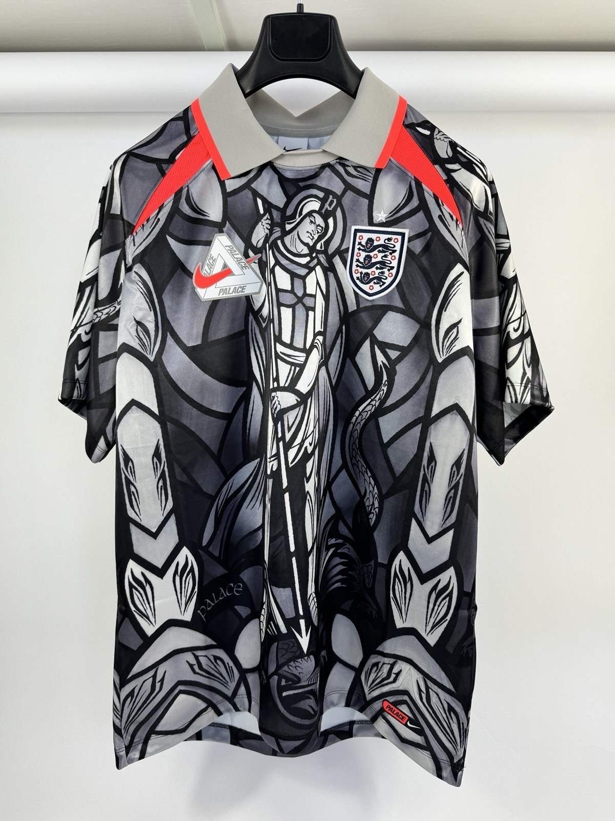 Palace x Nike x England Football T-Shirt Size: L