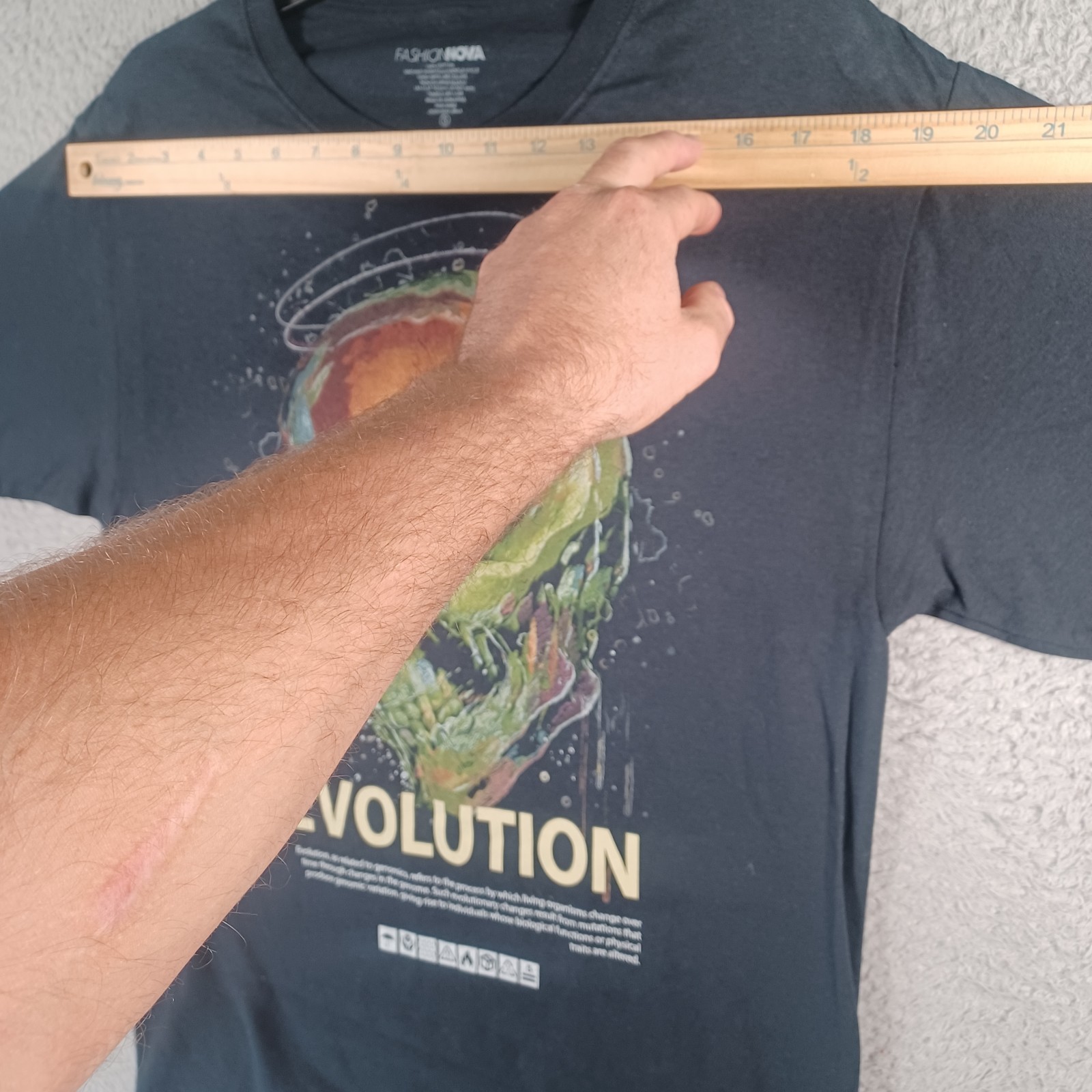 Evolution Skull Genomics Mens Black T-Shirt Size Small DNA Crew Neck Short Slv