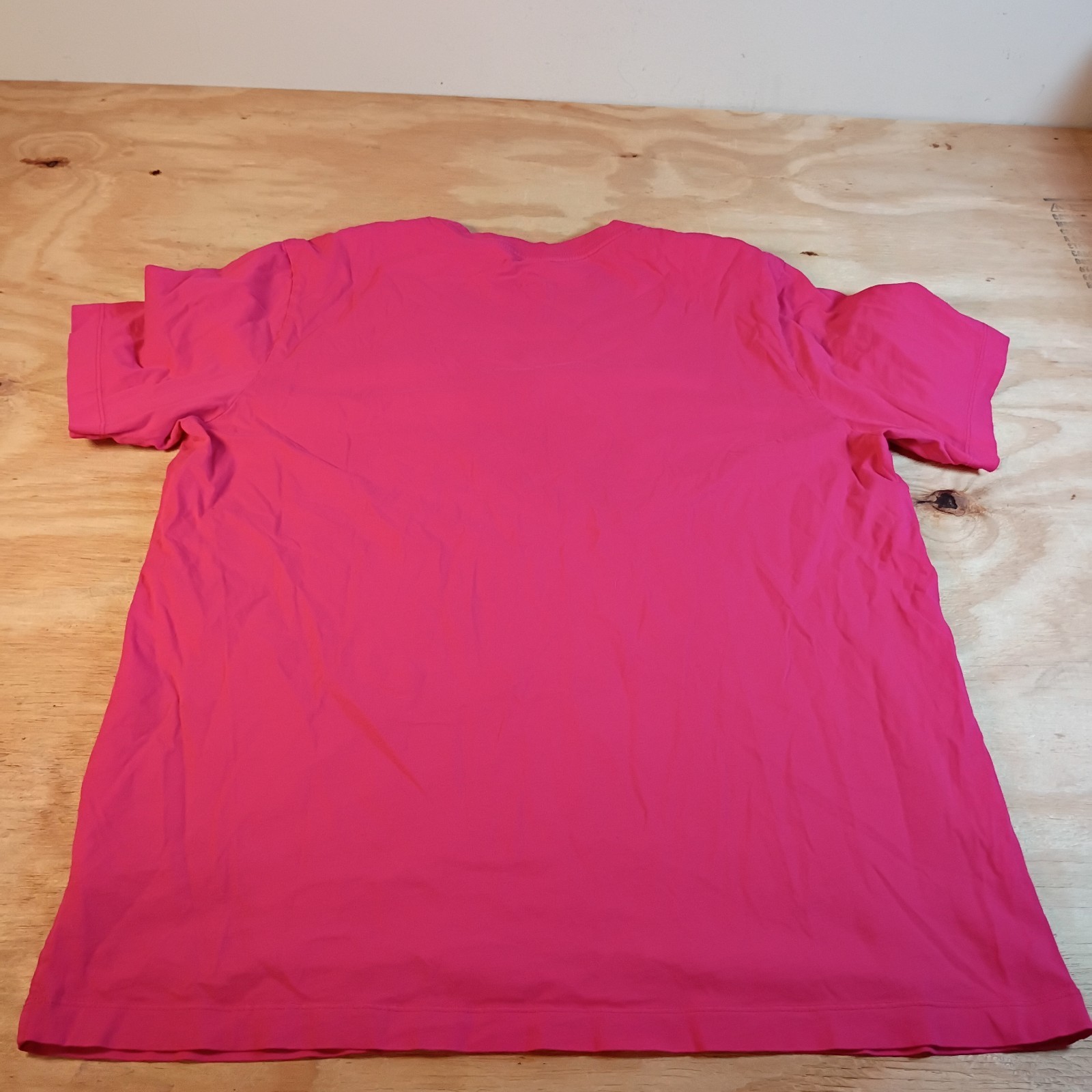 Nike Sportswear Club T-Shirt Mens L Pink Embroidered Swoosh Logo AR4997-666