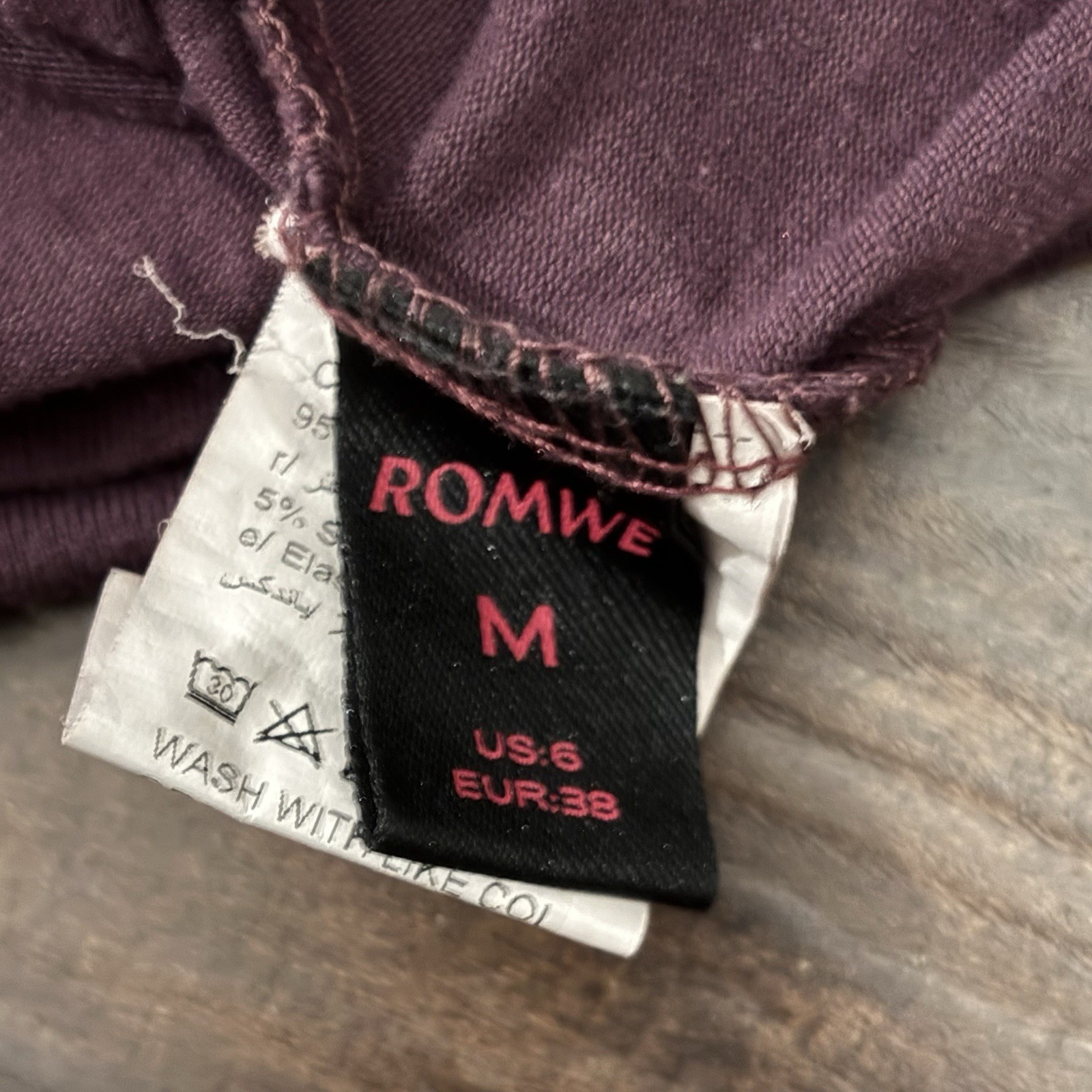 Romwe Medium Shirt Long Sleeve Crew Neck Purple & Black Skull Graphic