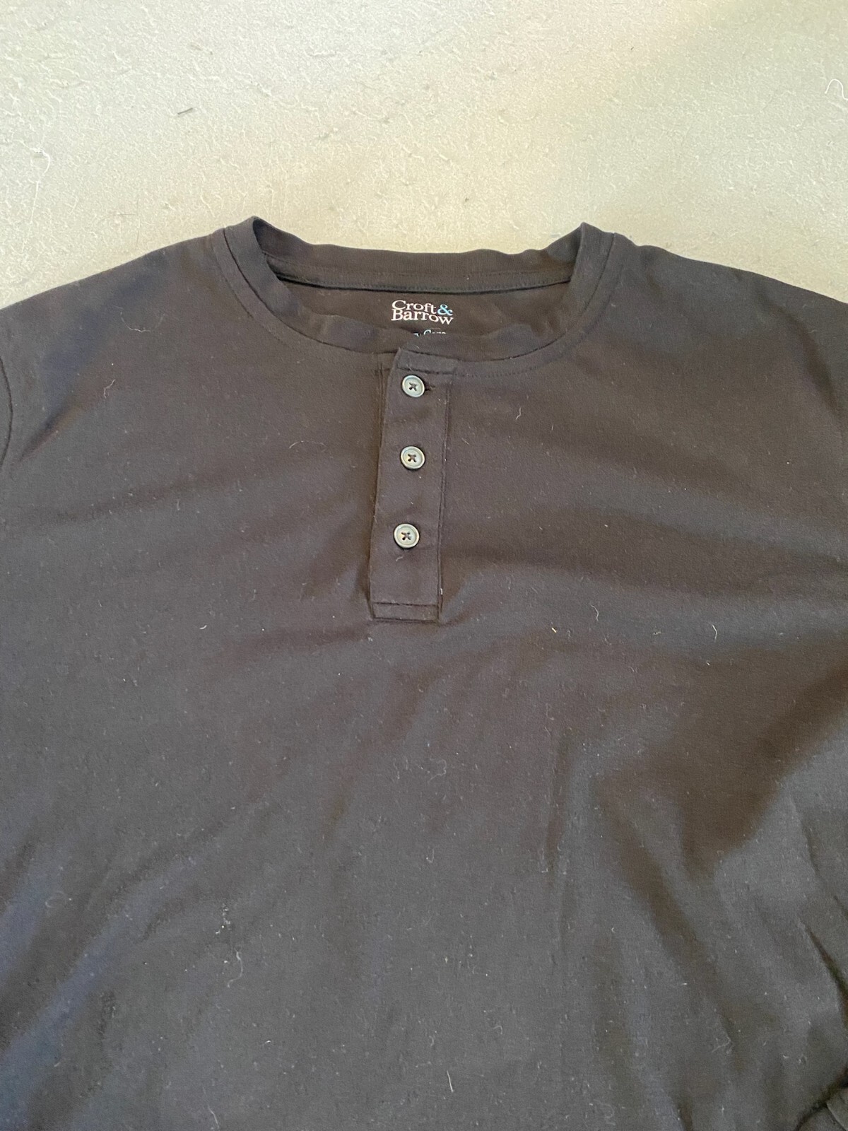 Croft & Barrow Shirt Men’s Large Easy Care Black Long Sleeve Henley Tee
