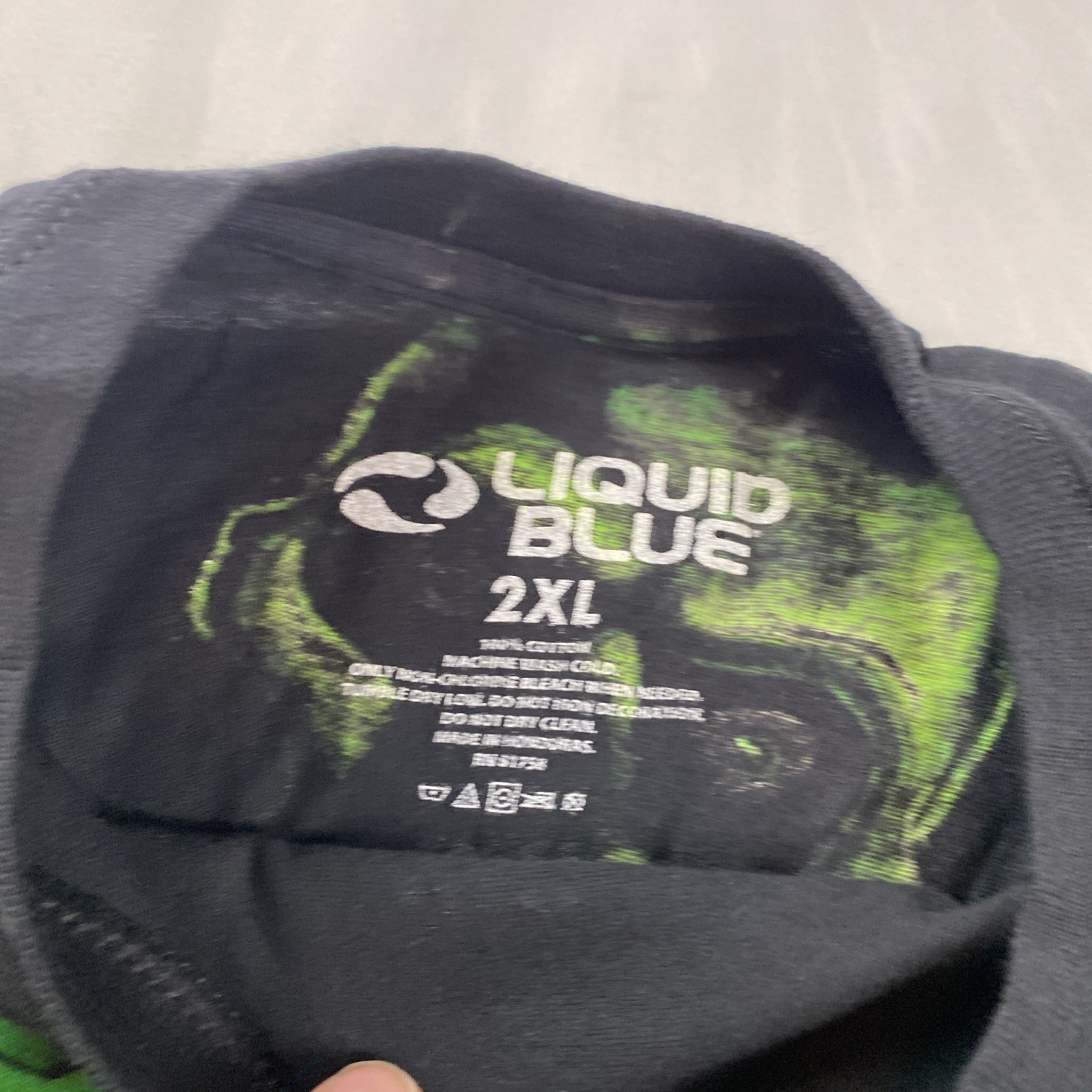 Liquid Blue Men’s 2XL Green Skulls T-Shirt 2017 NEW