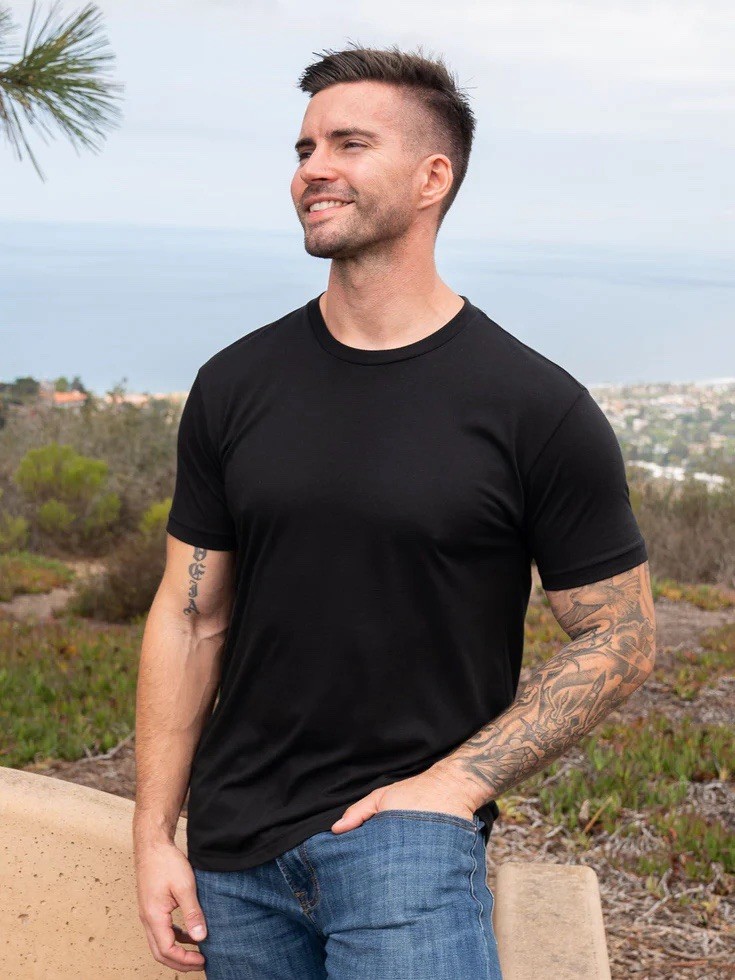 Fresh Clean Threads – Large 4 Pack – Premium Black T-Shirts