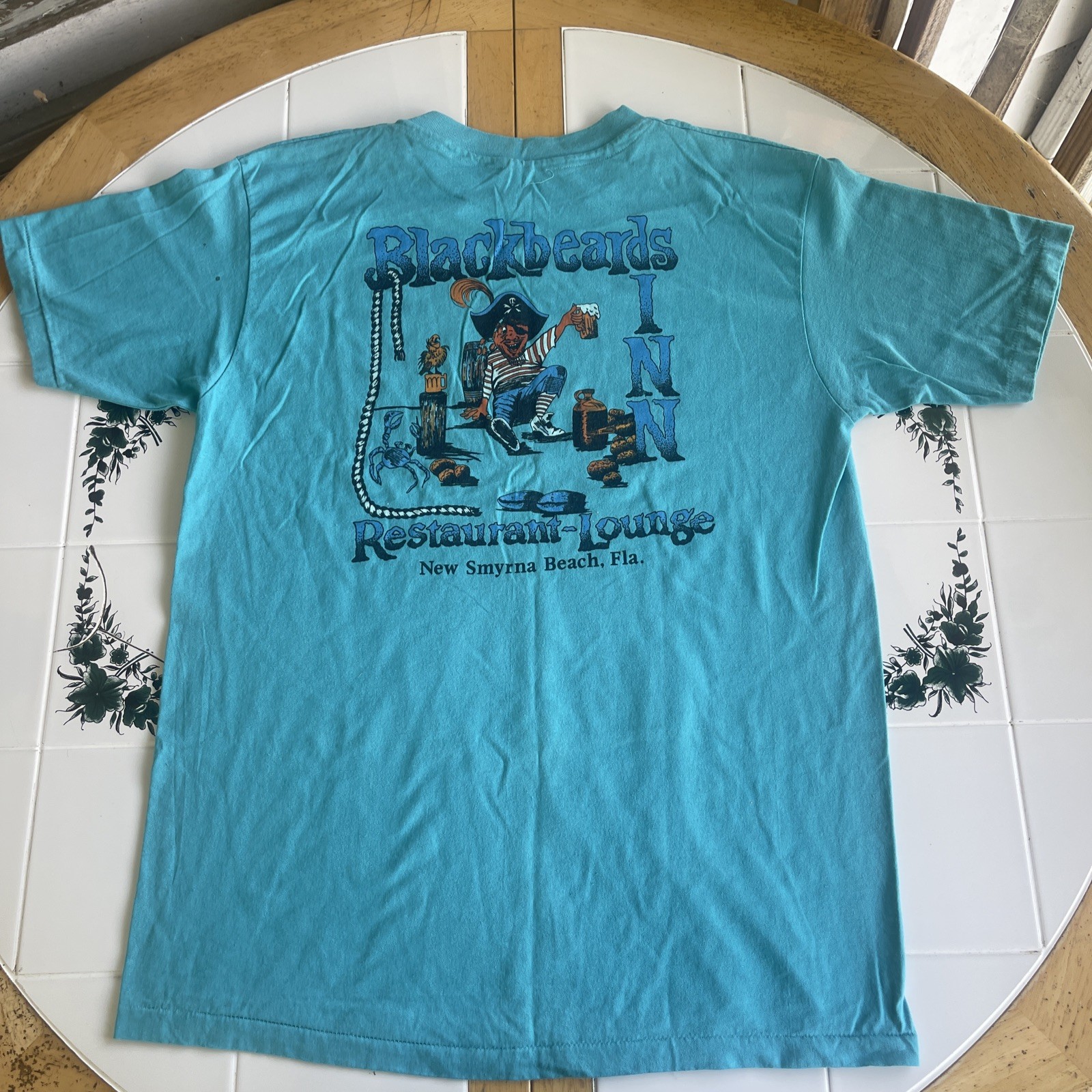 Vintage Humor T Shirt M I Eat Em Raw Blackbeards FL Single Stitch Double Sided