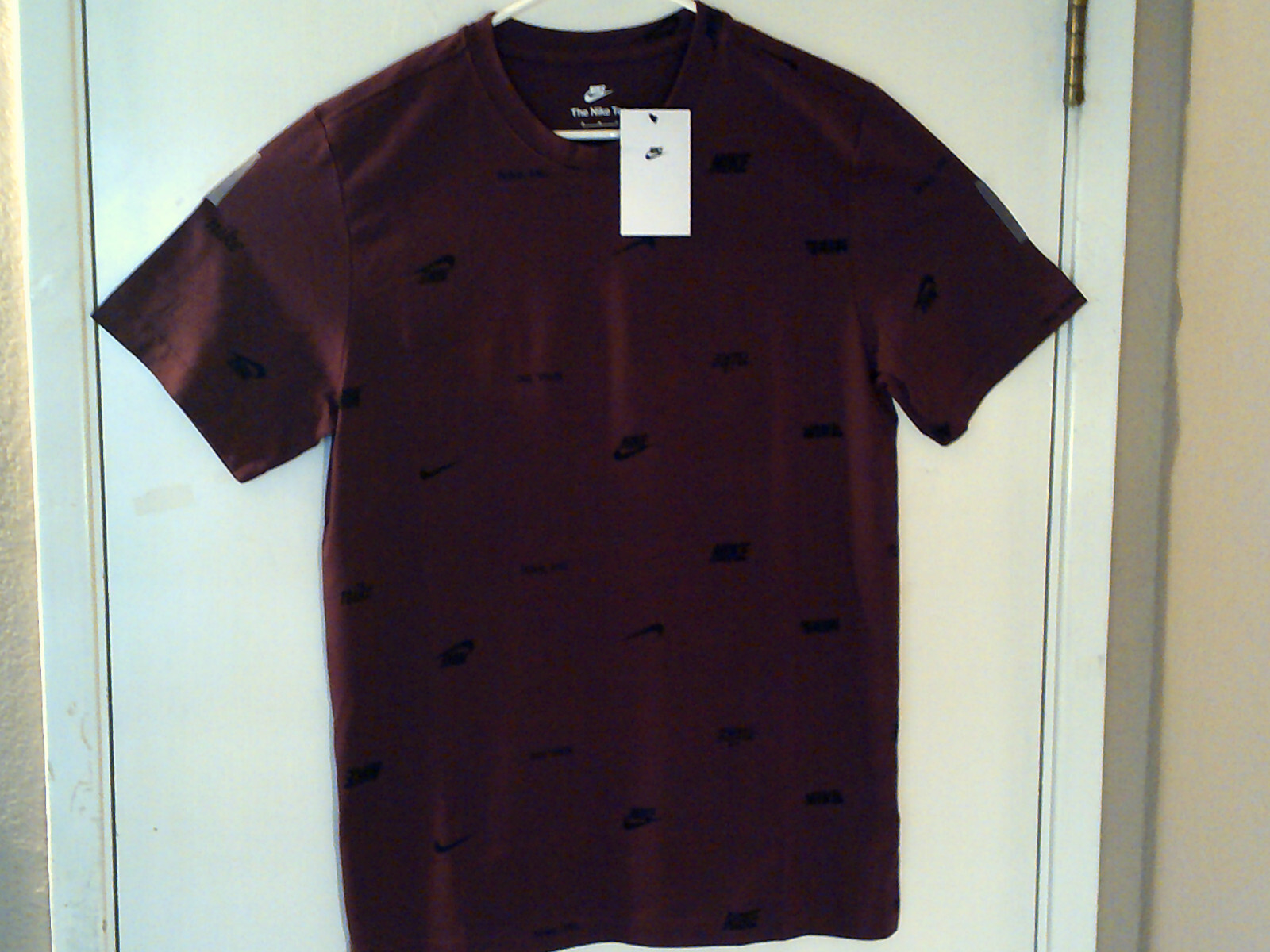 NEW NIKE SPORTSWEAR “INC-All Over Print Tee” MEN’S MAROON T-SHIRT MED FD1279-681