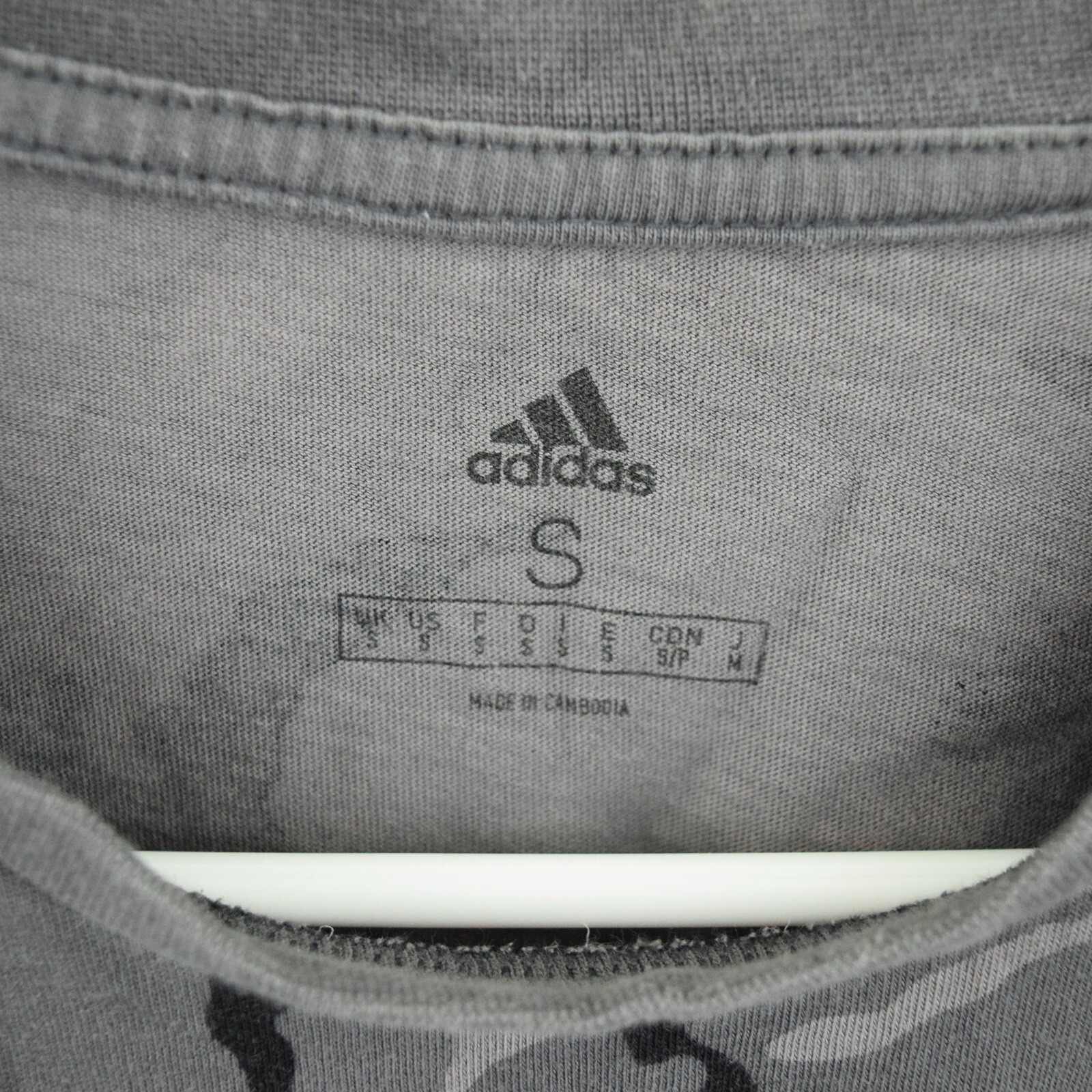 Adidas Essentials AOP Gray Camouflage T-Shirt Men’s Size Small