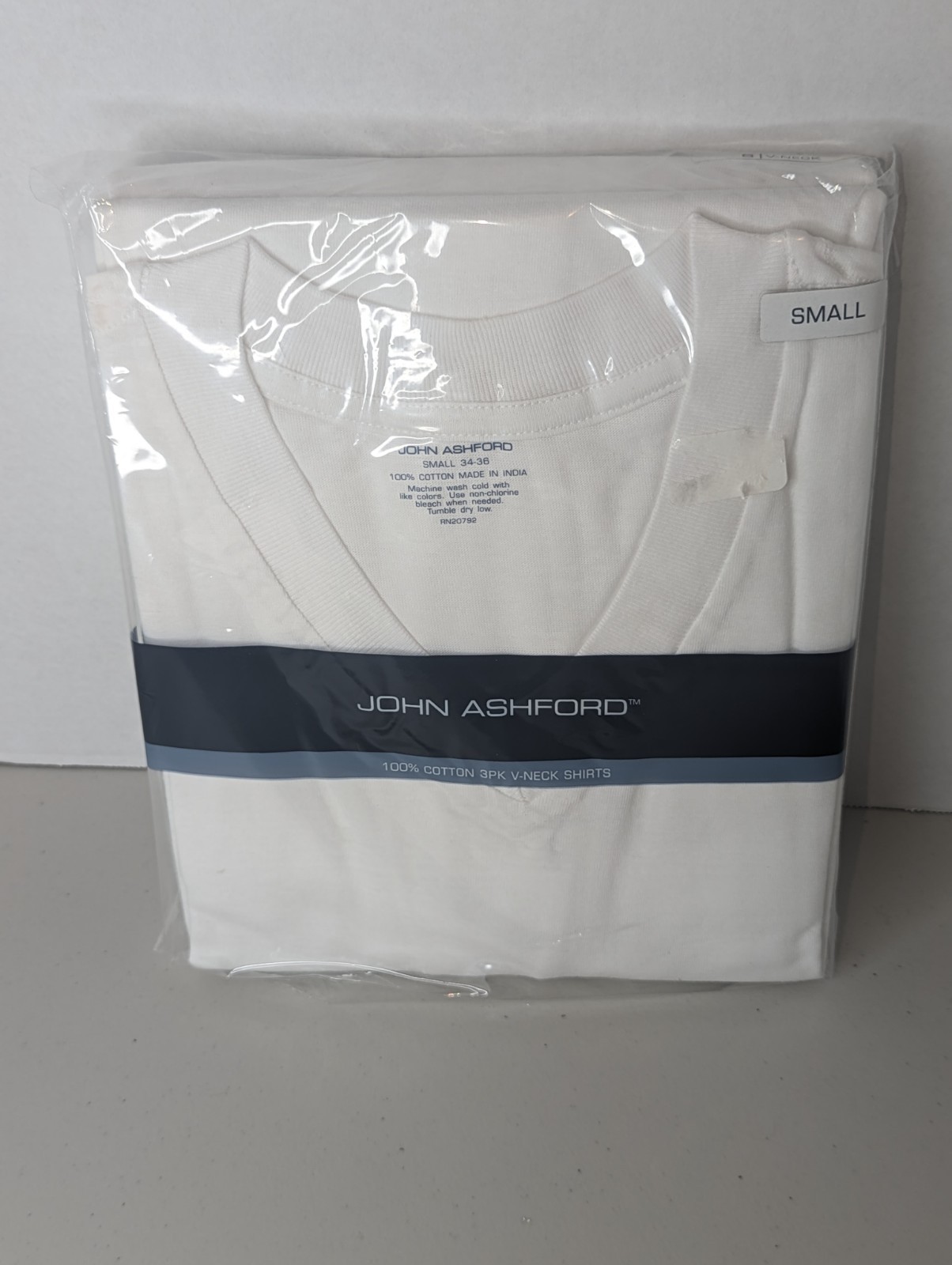 John Ashford Men’s 100% Cotton V-Neck T-Shirt Undershirt 3 Pack Size Small 34-36
