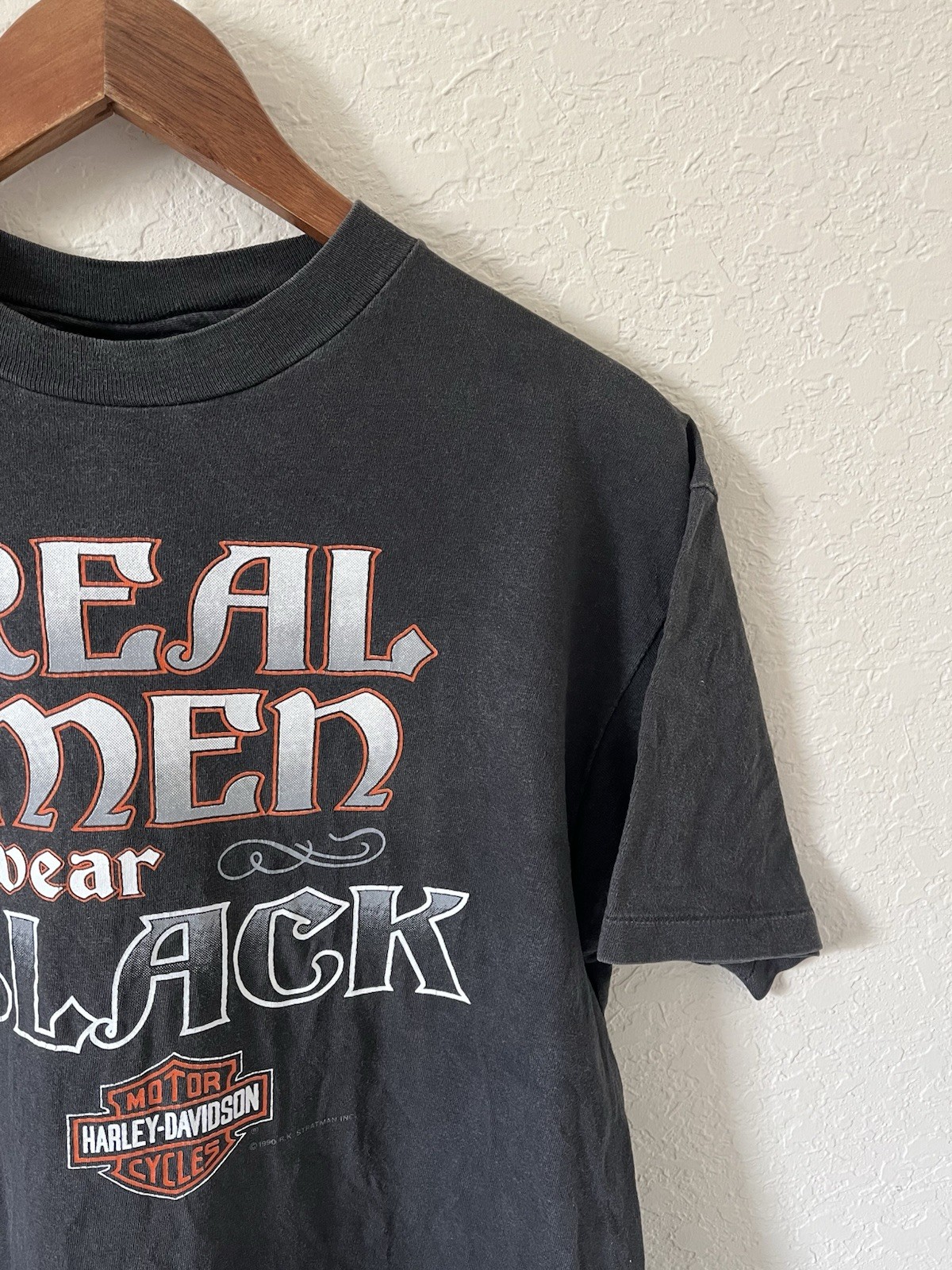 Vintage 90s Harley-Davidson “Real Men Wear Black” biker tee | Men’s Small