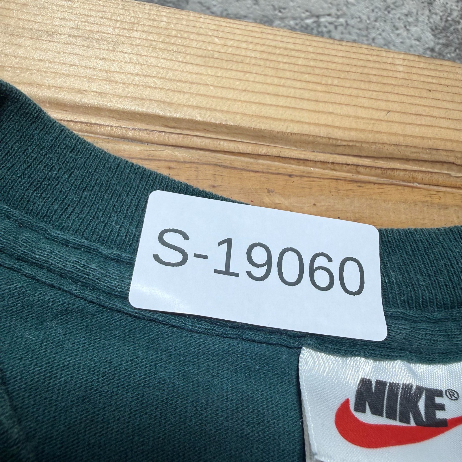 Vintage 90s Nike Box Swoosh Logo Sportswear Athletic Graphic T-Shirt USA – XL
