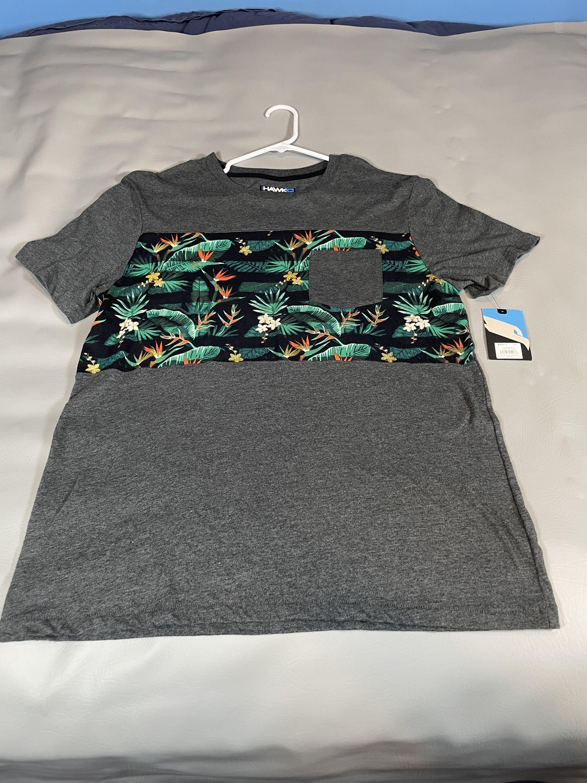 NEW Tony Hawk t Shirt Mens Large Gray Paradise Graphic Panel Floral Pocket NWT