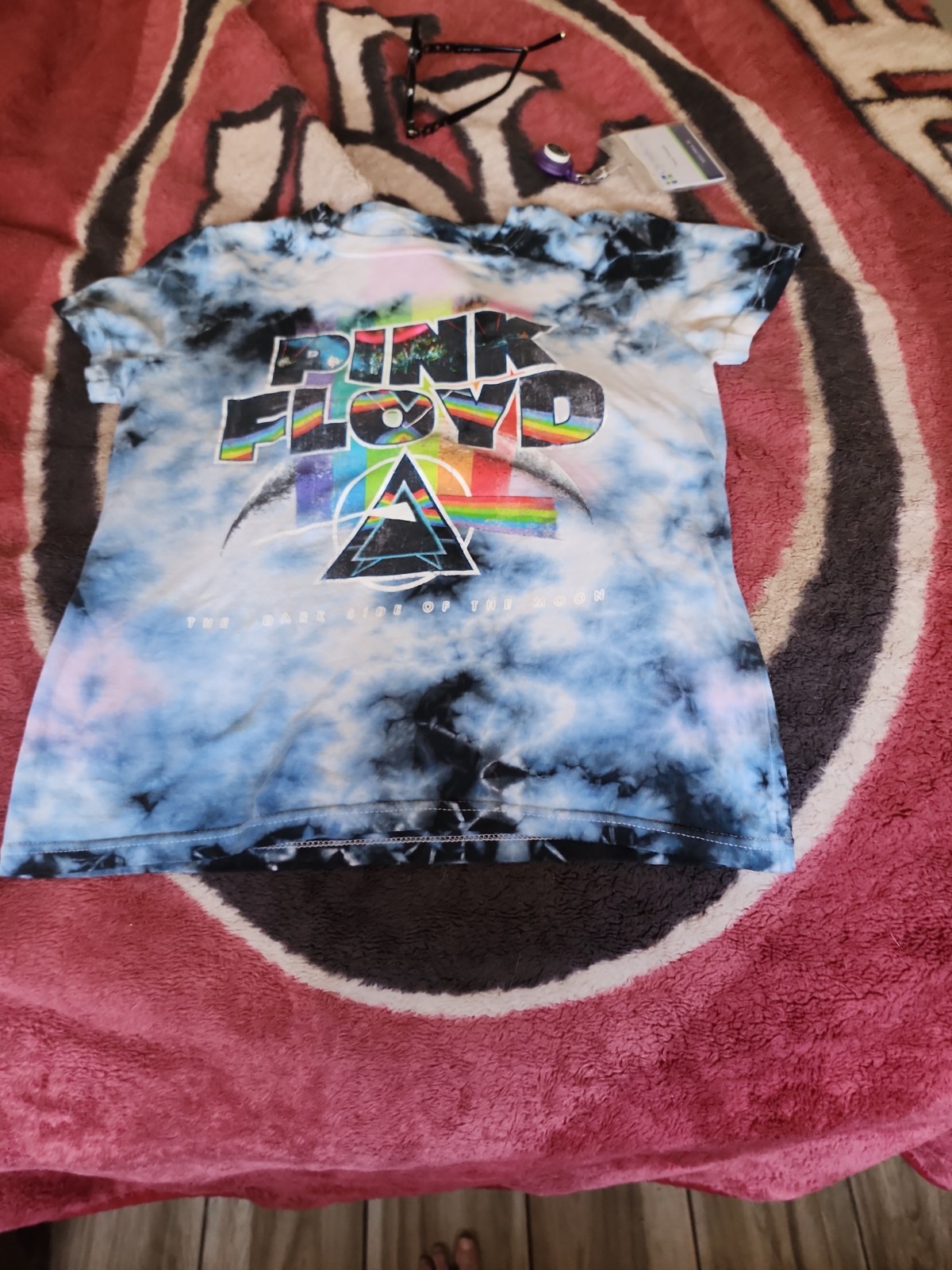 tie dye pink floyd shirt