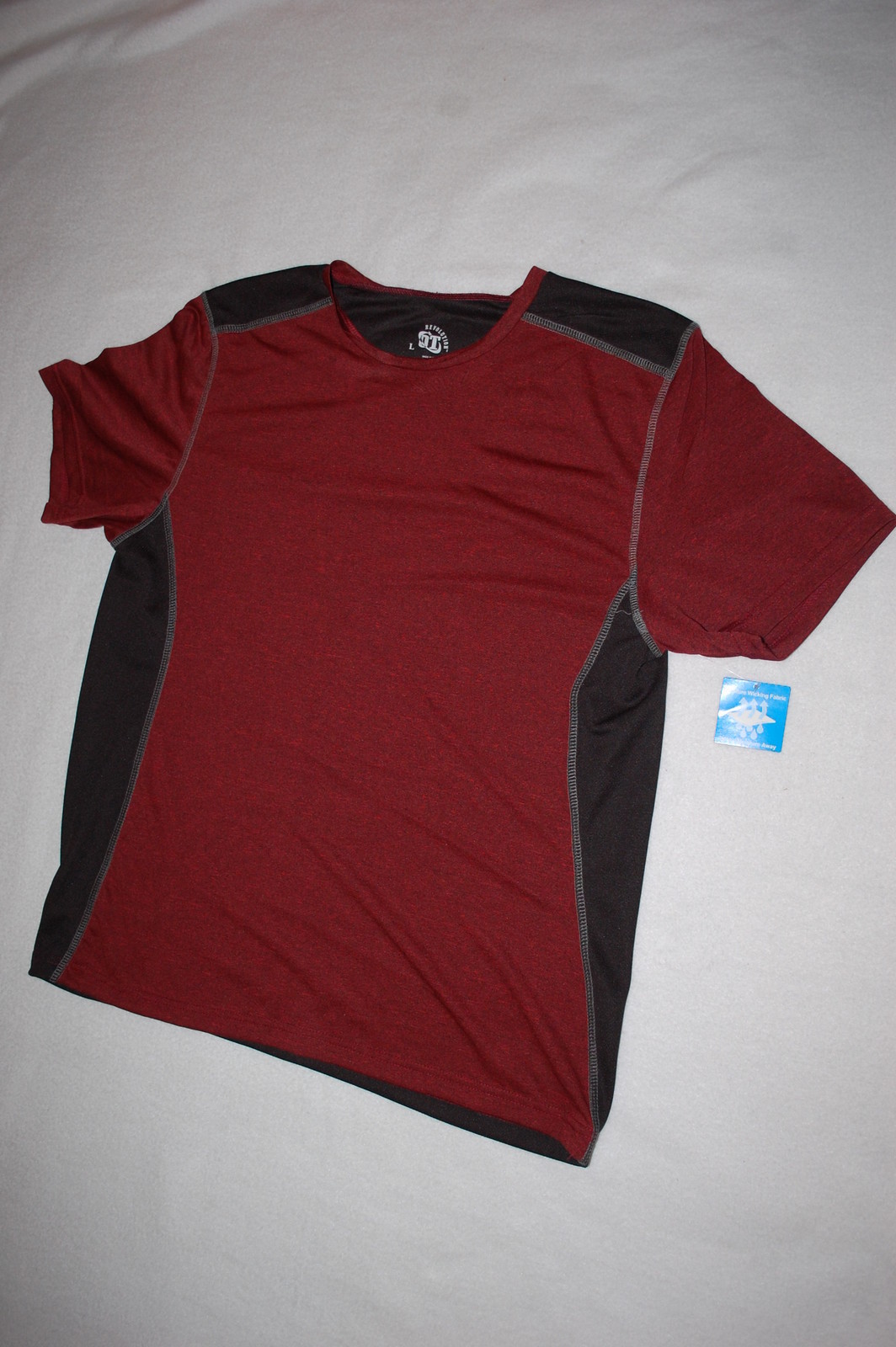 Mens S/S Shirt MAROON & BLACK ATHLETIC TEE Moisture Wick BREATHABLE Size L 42-44