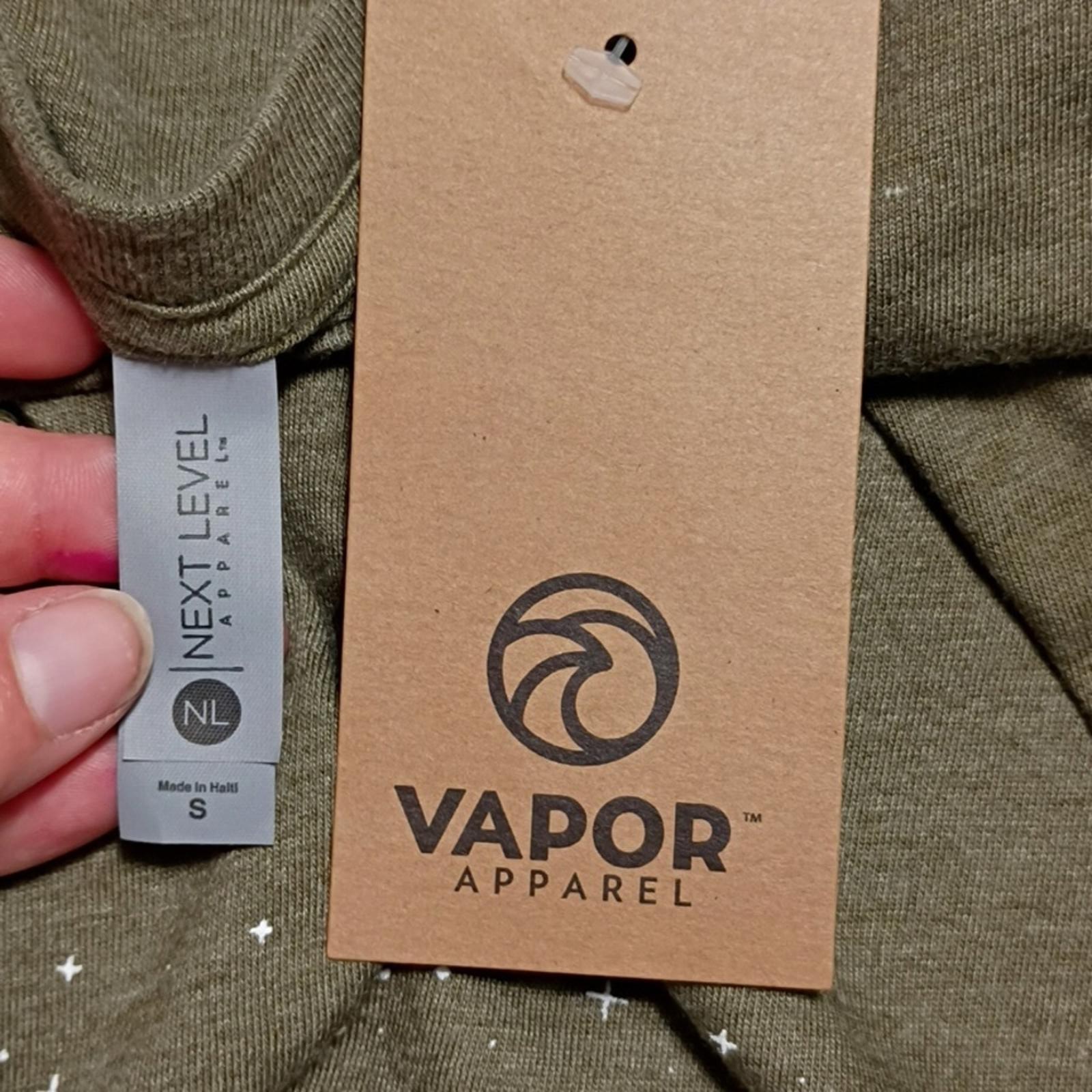 NWT Vapor Apparel Military Green Desert Night Tri Blend Crew T-shirt Men Sz Sm