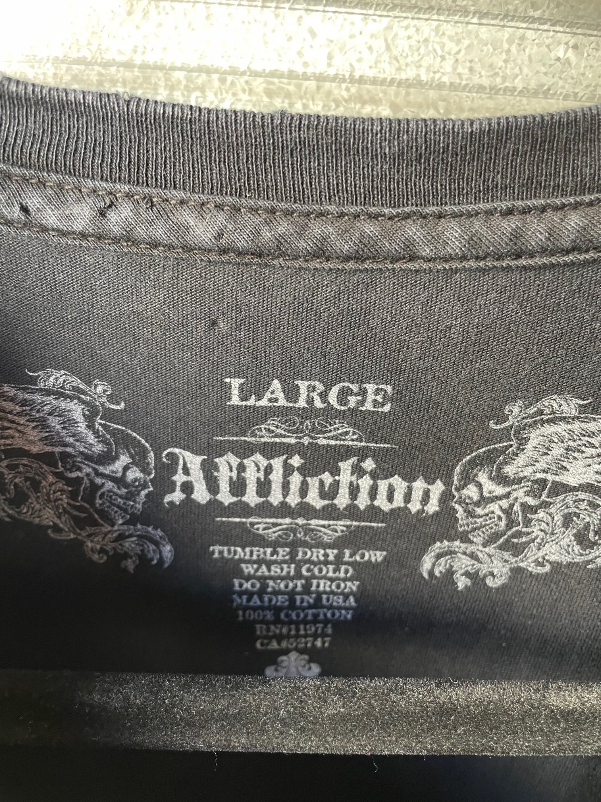 Affliction Double Skull Beaded Cross Graphic Black T-Shirt Men’s Large