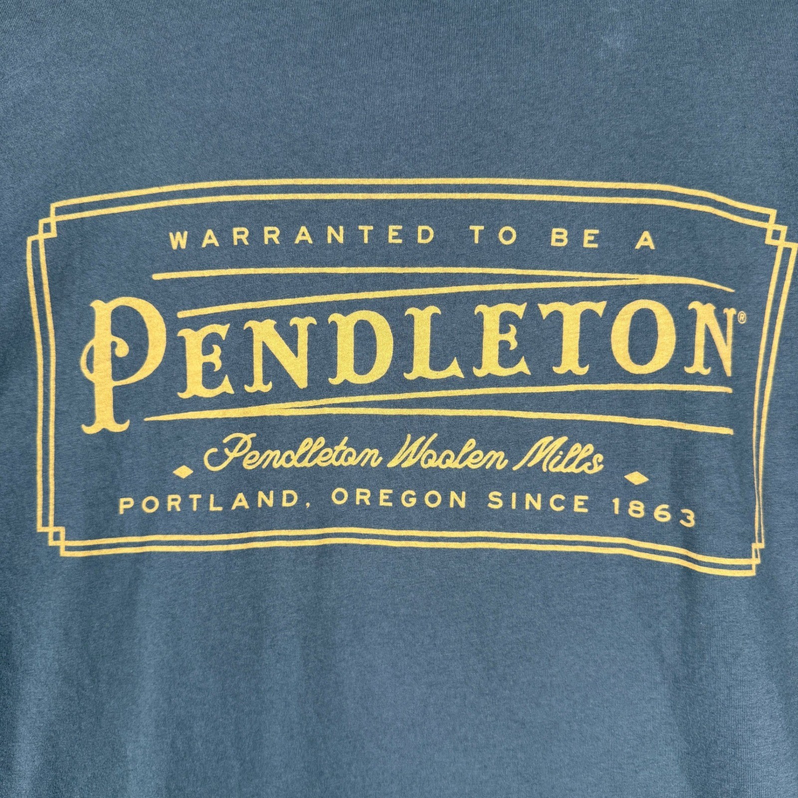 Pendleton Heritage Vintage Graphic T-Shirt Mens XL Charcoal Gray Portland Oregon