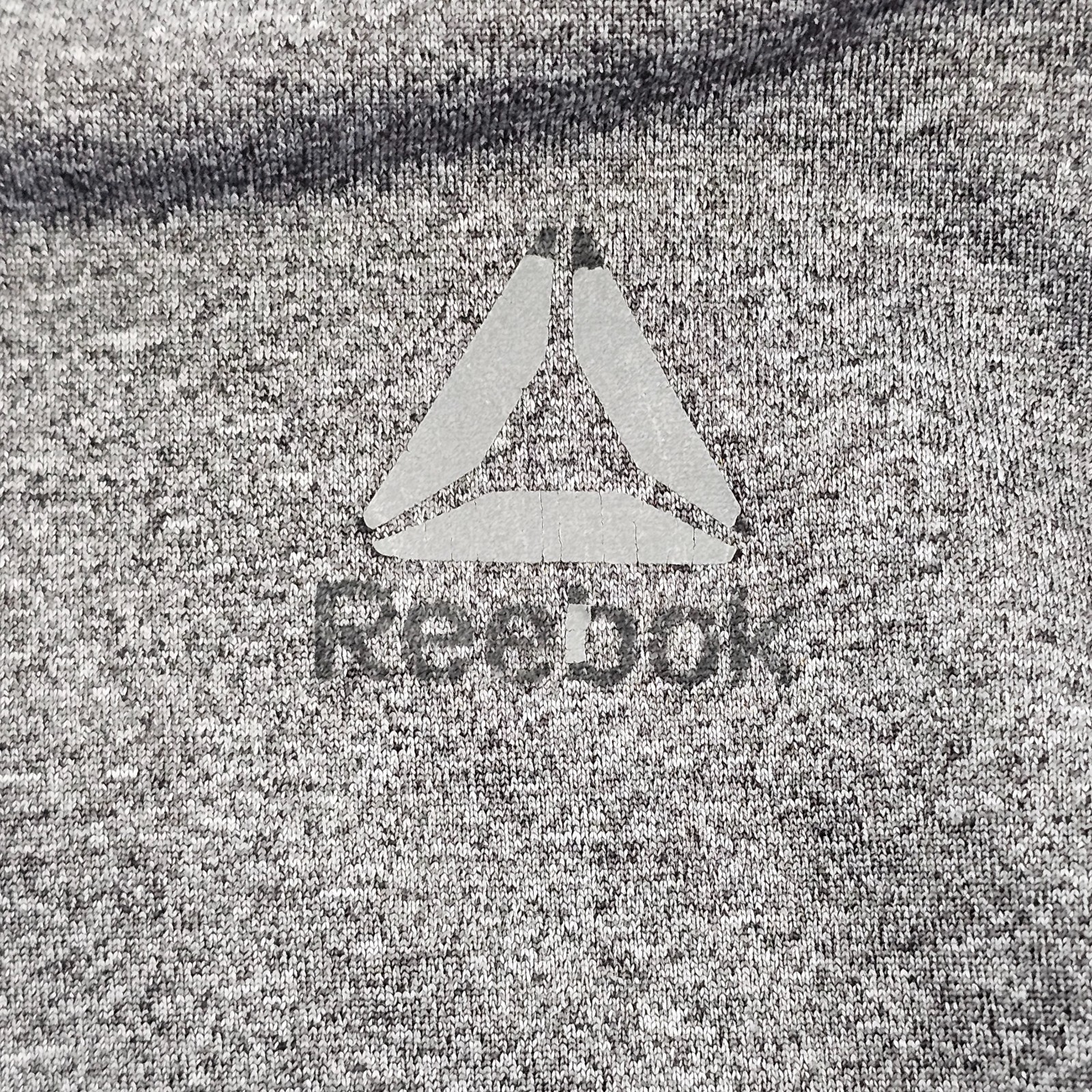 Reebok Gray Short Sleeve Polyester Spandex T-Shirt Men’s L