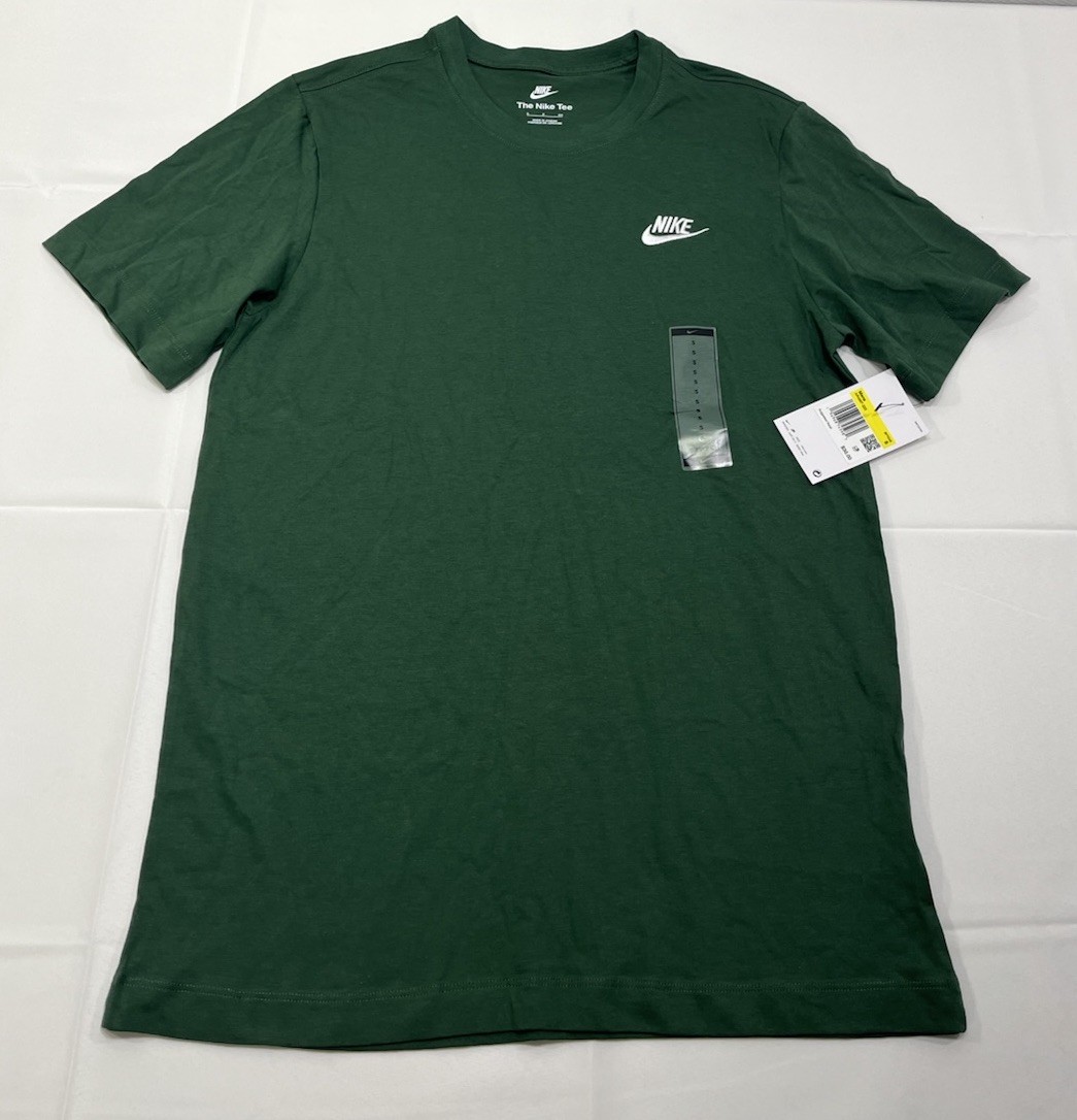 Nike NSW Club Embroidered T-Shirt Size Small Men’s Fir Green AR4997 323 Cotton