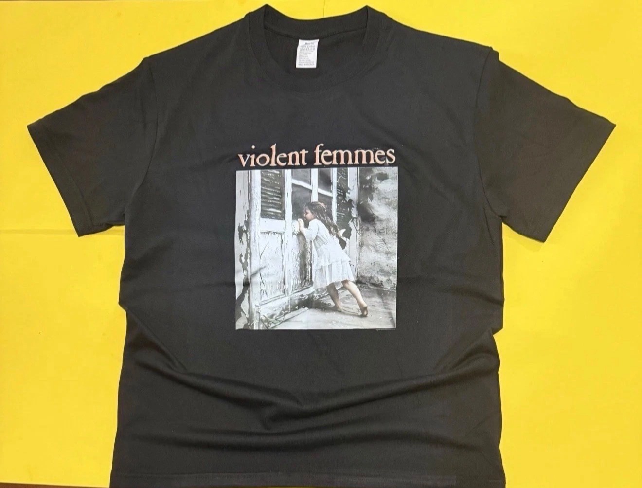 THE VIOLENT FEMMES T SHIRT BLACK SHORTSLEEVED BRAND NEW FAST FREE SHIPPING
