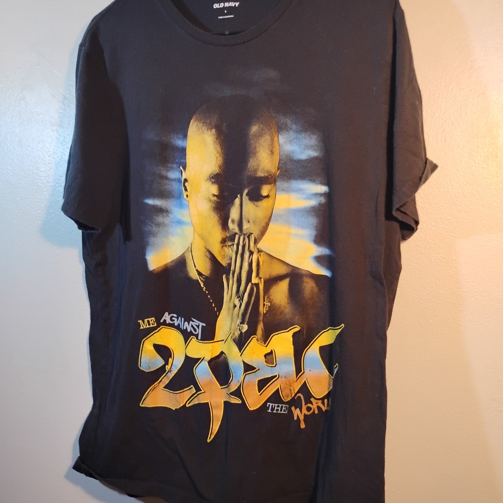 2Pac Men’s T-Shirt Tupac Shakur ,Me Against The World, Black Large Old Navy Tee