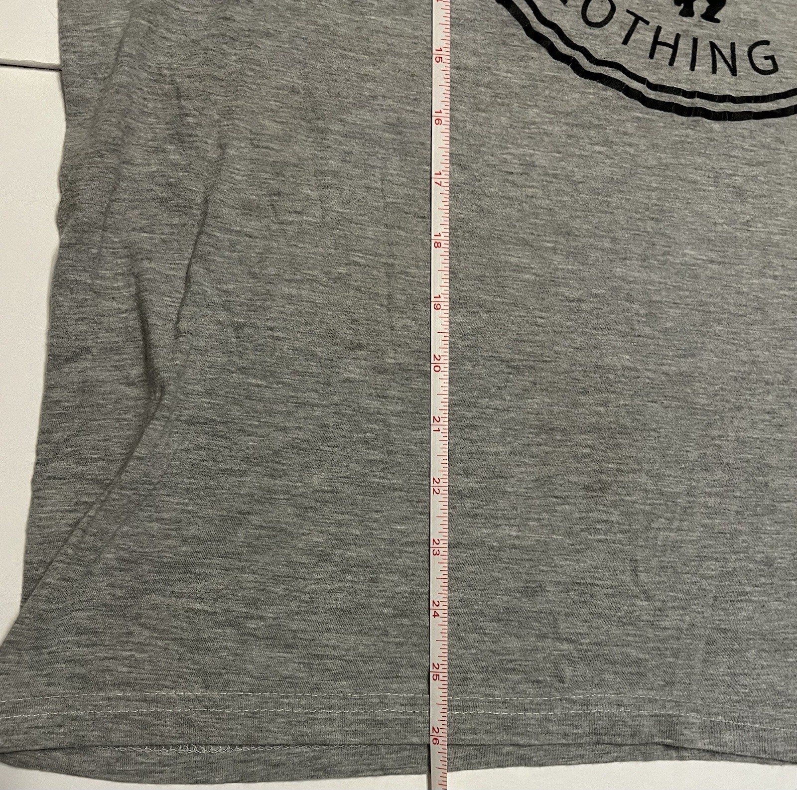 Arm The Animals Clothing Co. Gray Graphic Tshirt Large Short Sleeve Crew Neck