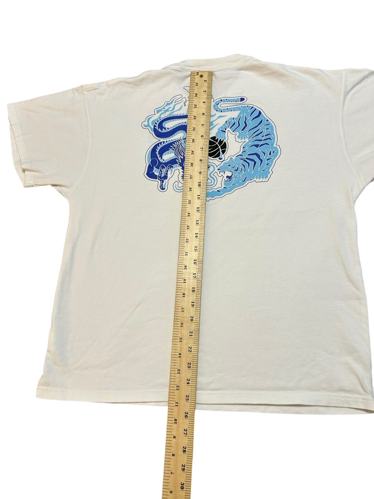 The Nike Tee Chinese Dragon Vs Tiger T-shirt Size Medium White Blue Short Sleeve