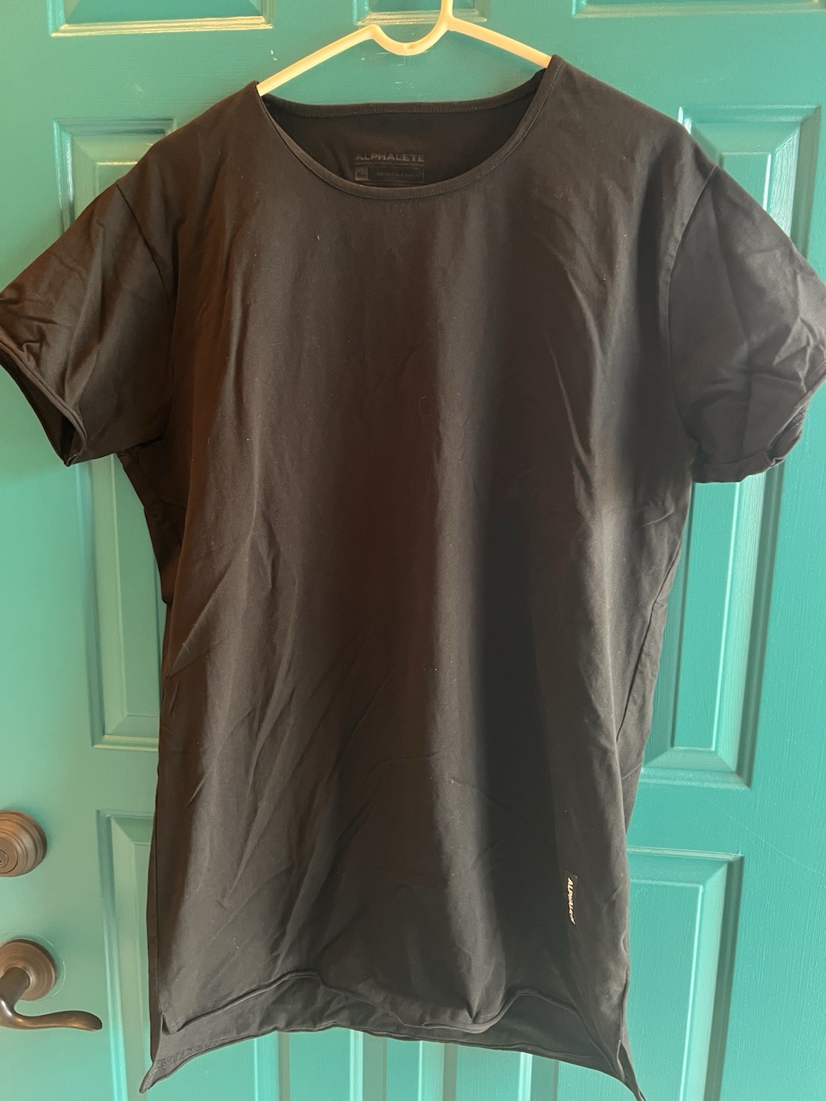 Men’s XL Alphalete Lifestyle Fit TShirt Black Short Sleeved Scoop Neck
