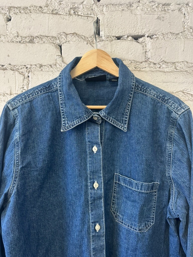 Gap Denim Shirt Unisex Medium Blue Button Up Chambray Workwear Classic Fit