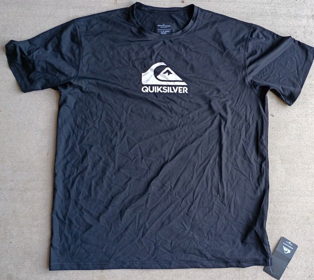 Quicksilver Black Graphic T-shirt Men’s Size XL 45 New with tag