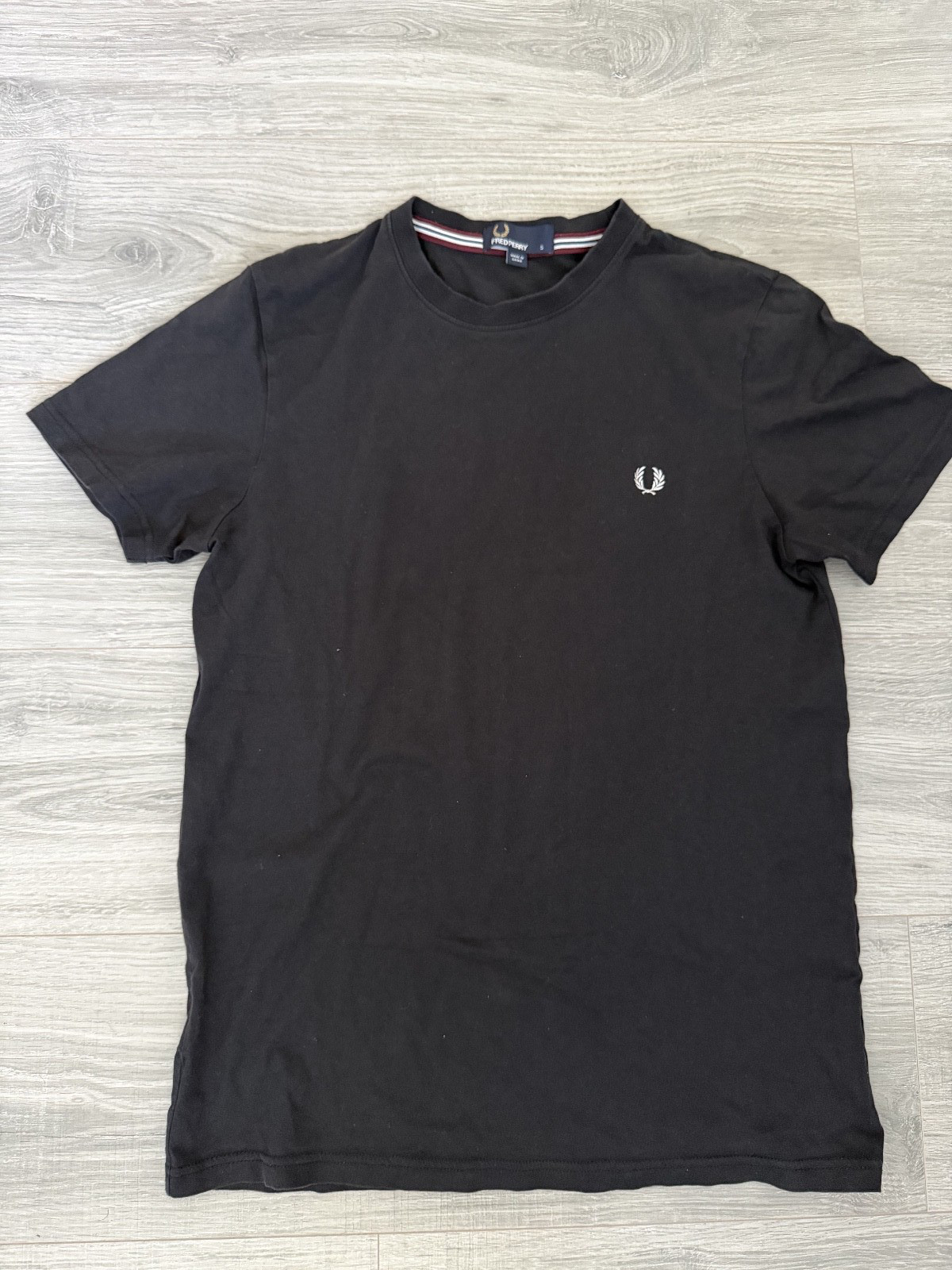 Fred Perry T Shirt Tee Black size Small