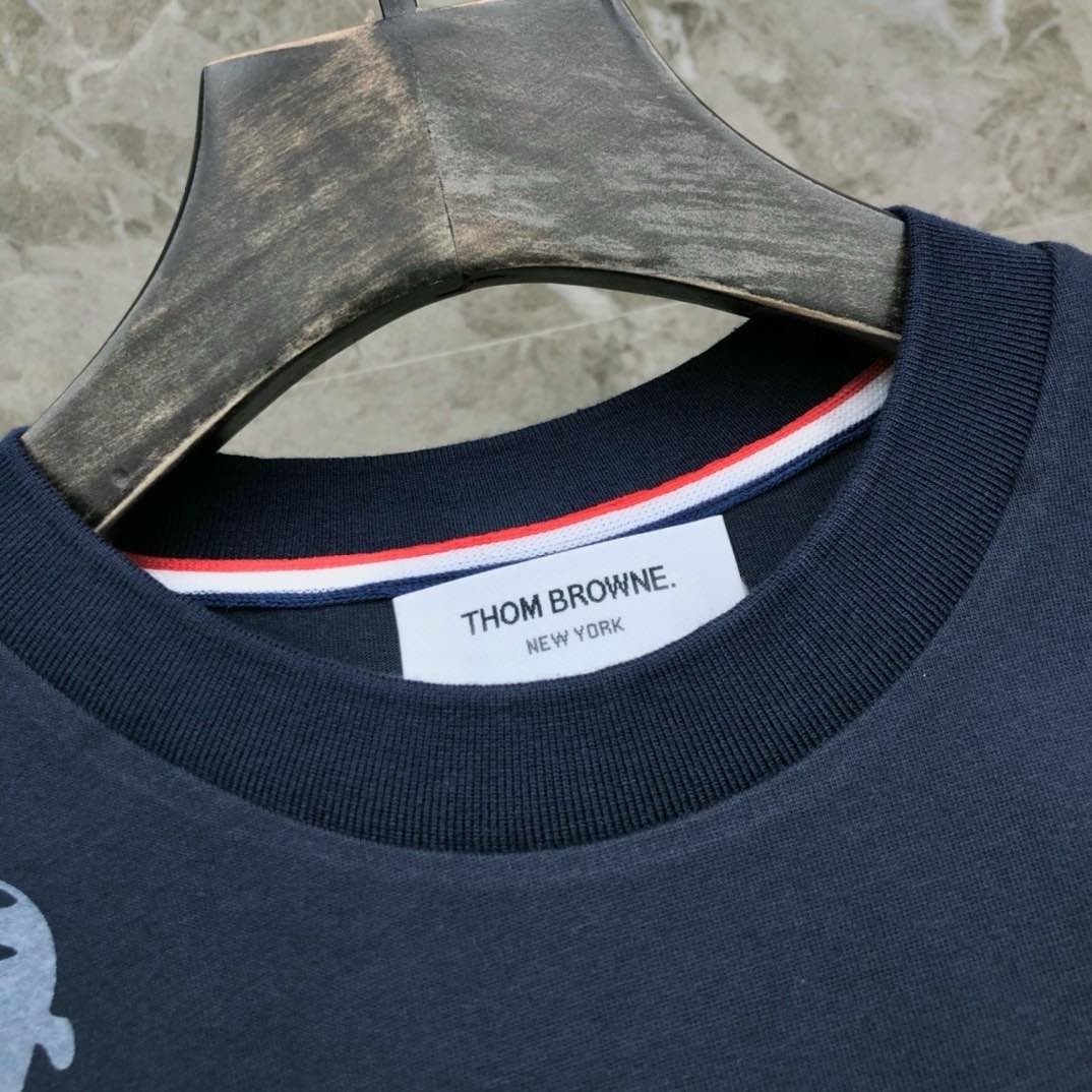 Thom Browne New Multi Animal Print Cotton Short Sleeve Navy T-Shirt Size XL