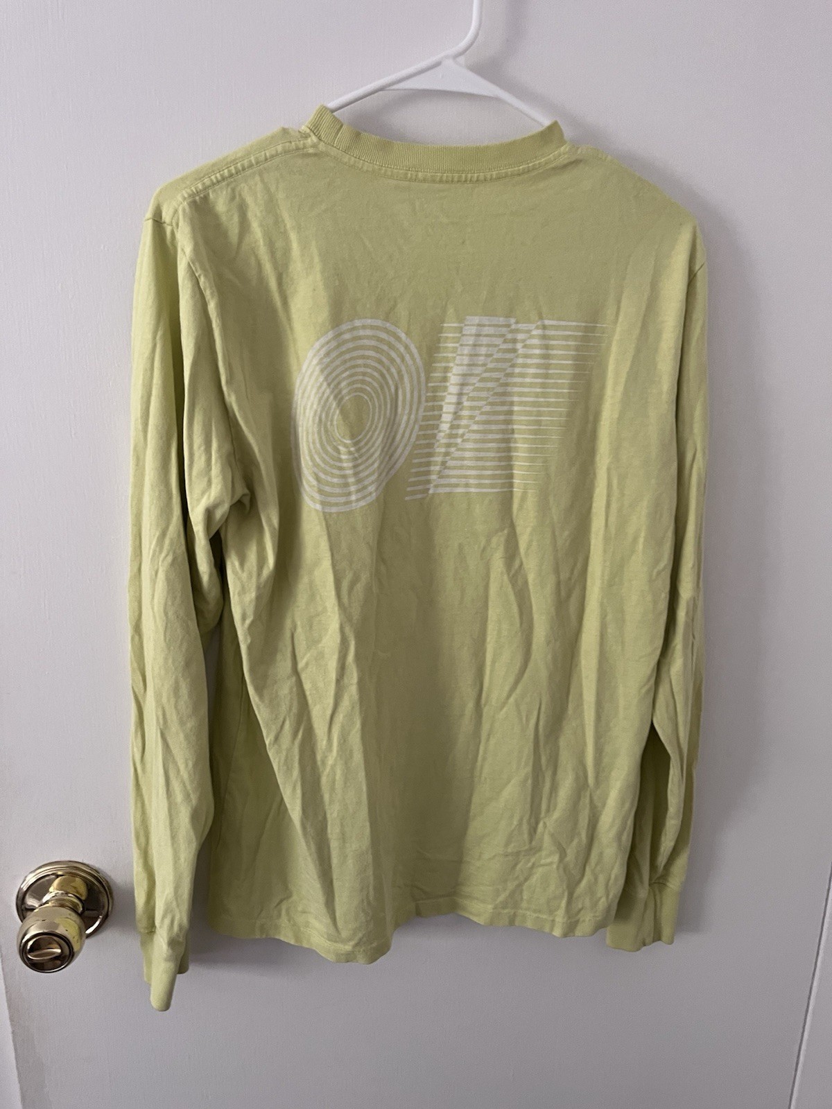 Outdoor Voices Men’s Large Long-Sleeve Graphic T-Shirt Lime Yellow Cotton XS