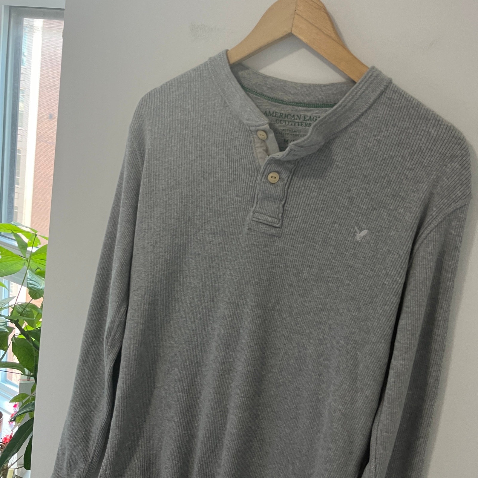 American Eagle Men’s Gray Ribbed Long Sleeve Top Size Medium