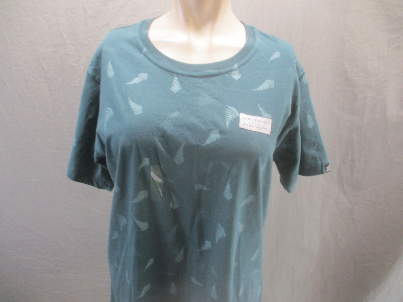 NWT Wild Kiwi Forever Adventures Size M Men 100% Cotton Short Sleeve T-Shirt 774