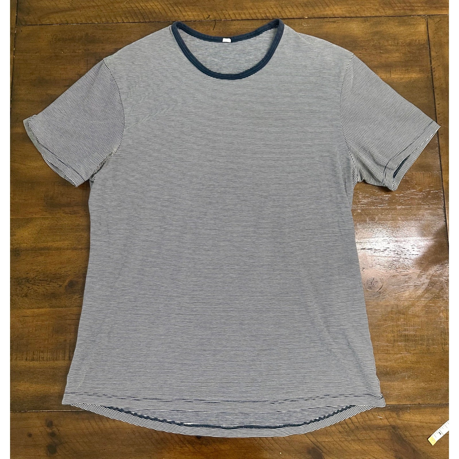 Lululemon 5 Year Basic Tee Mens XL NavyBlue White MicroStripe ShortSleeve TShirt