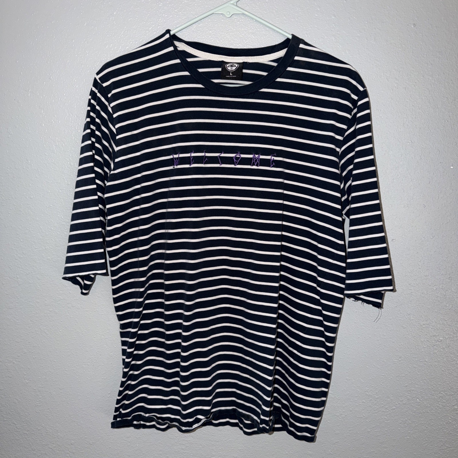 vintage Welcome skateboarding tee, Mild Imperfections, And sleeves Cut