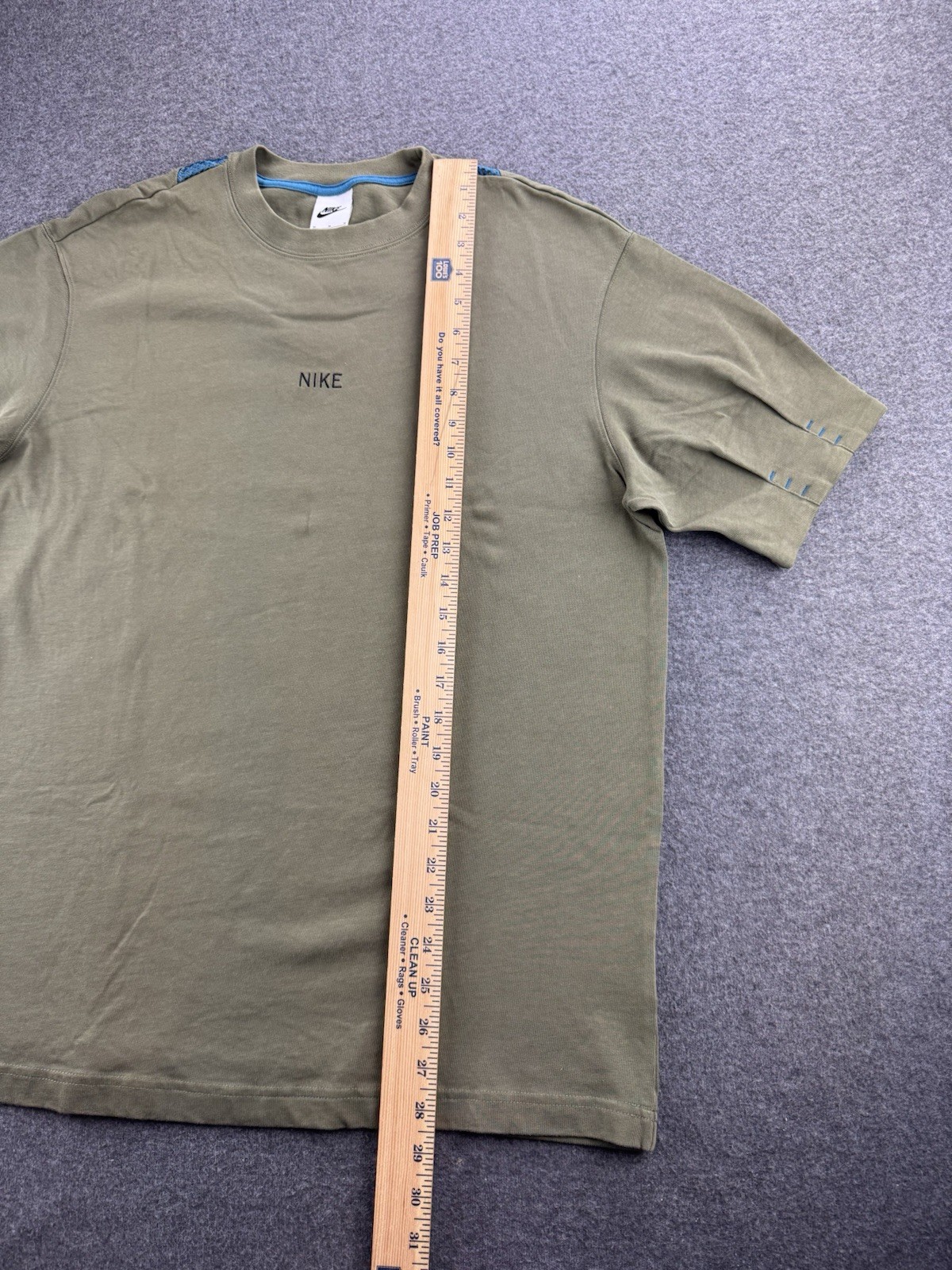 Nike Sportswear T Shirt Size Medium Olive Green Mesh Back Pleated VTG Inspired