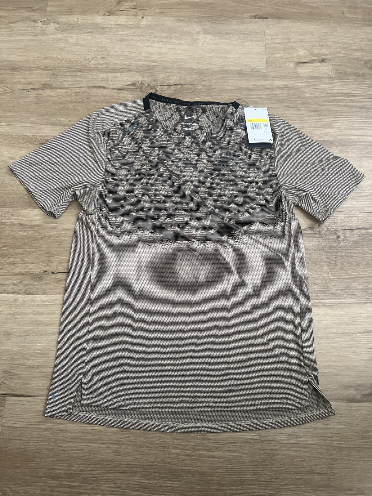 Nike Dri-FIT ADV Running Division Techknit Shirt Tan Men Size Small DQ4778-011