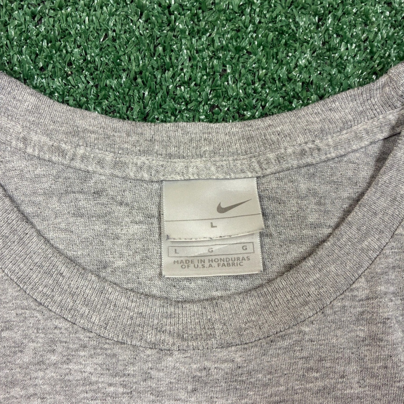 Y2K Nike Logo Graphic T-shirt