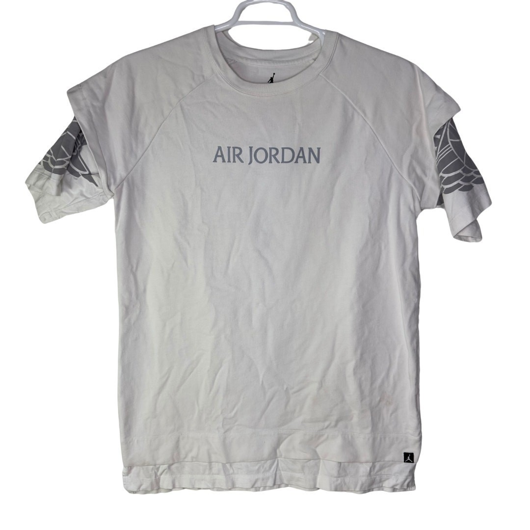 Air Jordan Men’s Large White T Shirt Wings Logo Layered Short Sleeve Basketball
