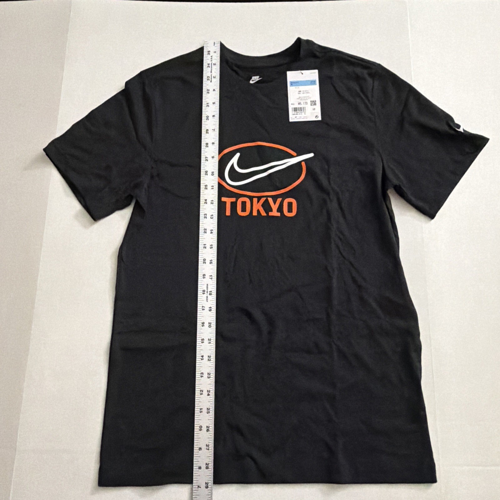 Nike Tokyo Japan Exclusive Swoosh Black Orange T Shirt Size Medium. IB8036-010