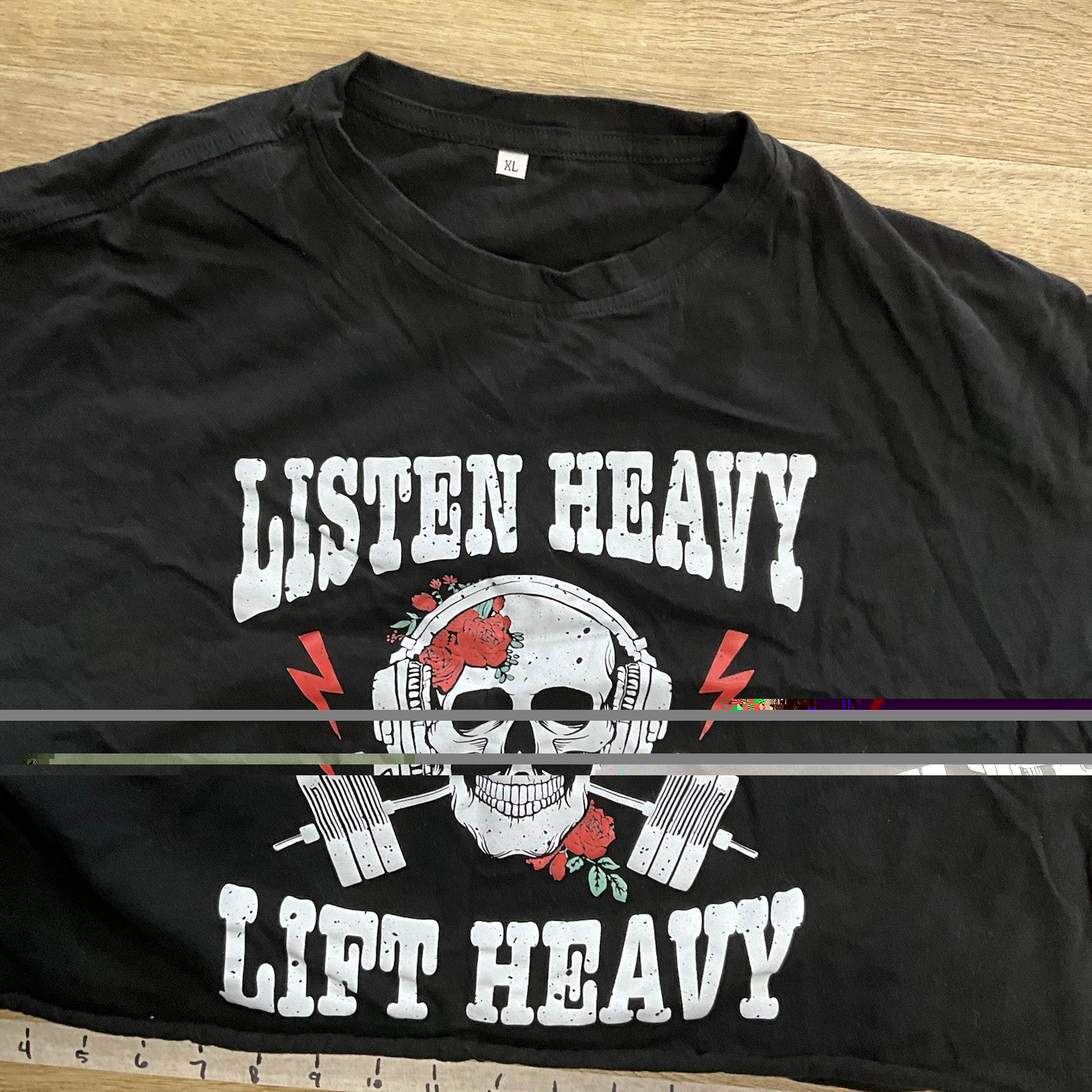 Women’s Black Listen Heavy Lift Heavy Skull crop top Size XL