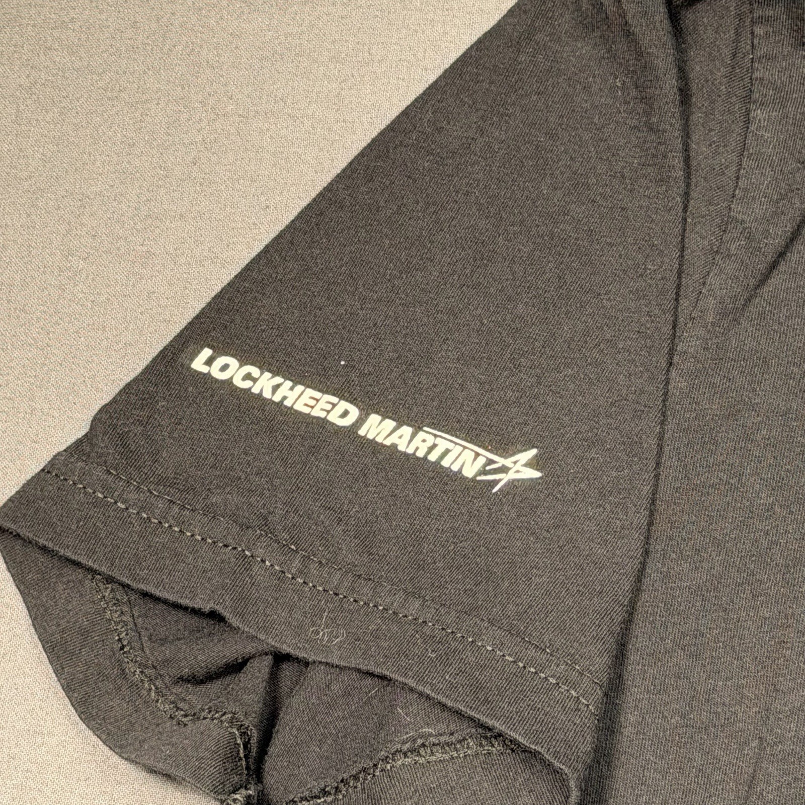 SR-71 Shirt Mens Medium Lockheed Martin Skunk Works Military Aircraft