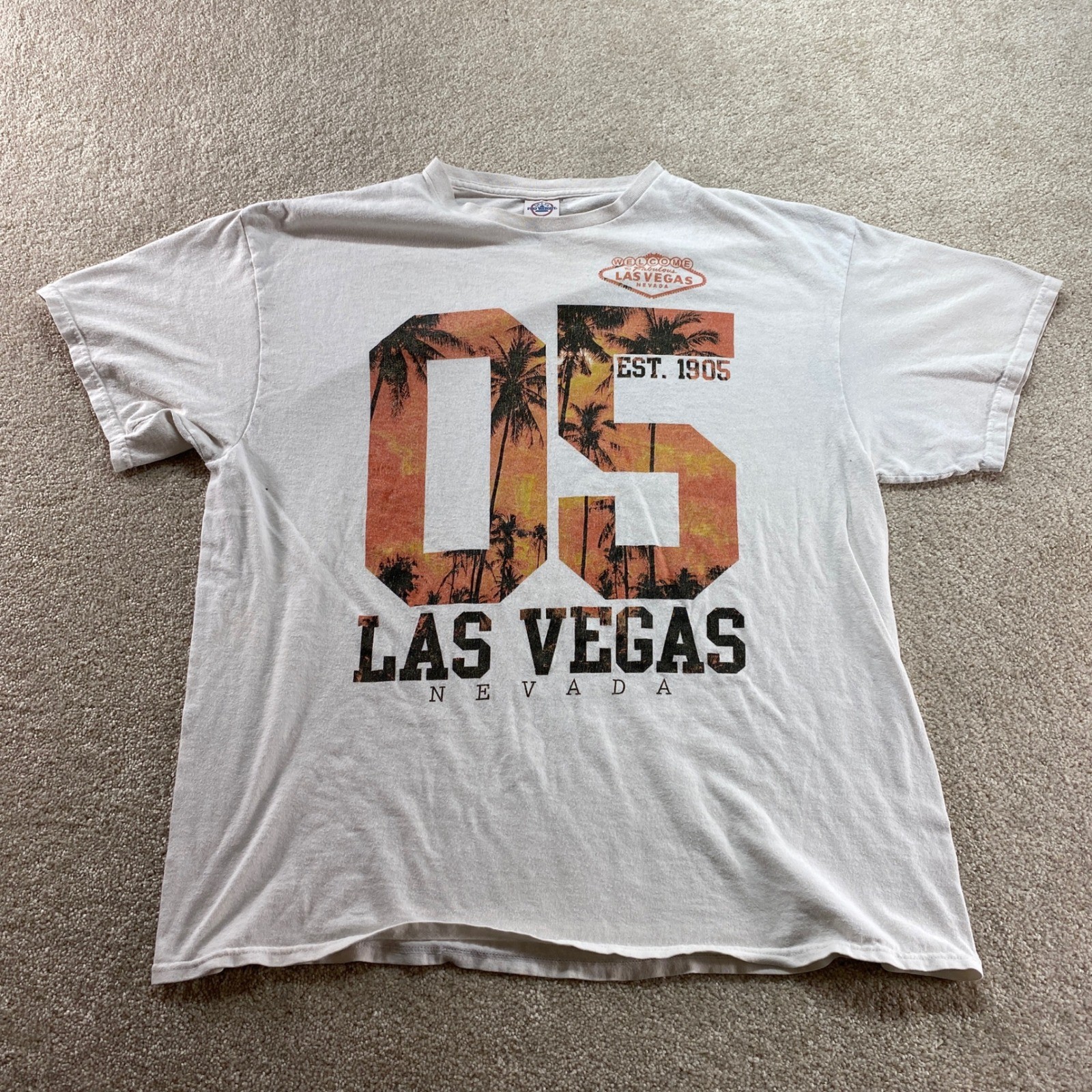 Delta Las Vegas Shirt Men XL White Graphic Palm Tree Est 1905 Short Sleeve